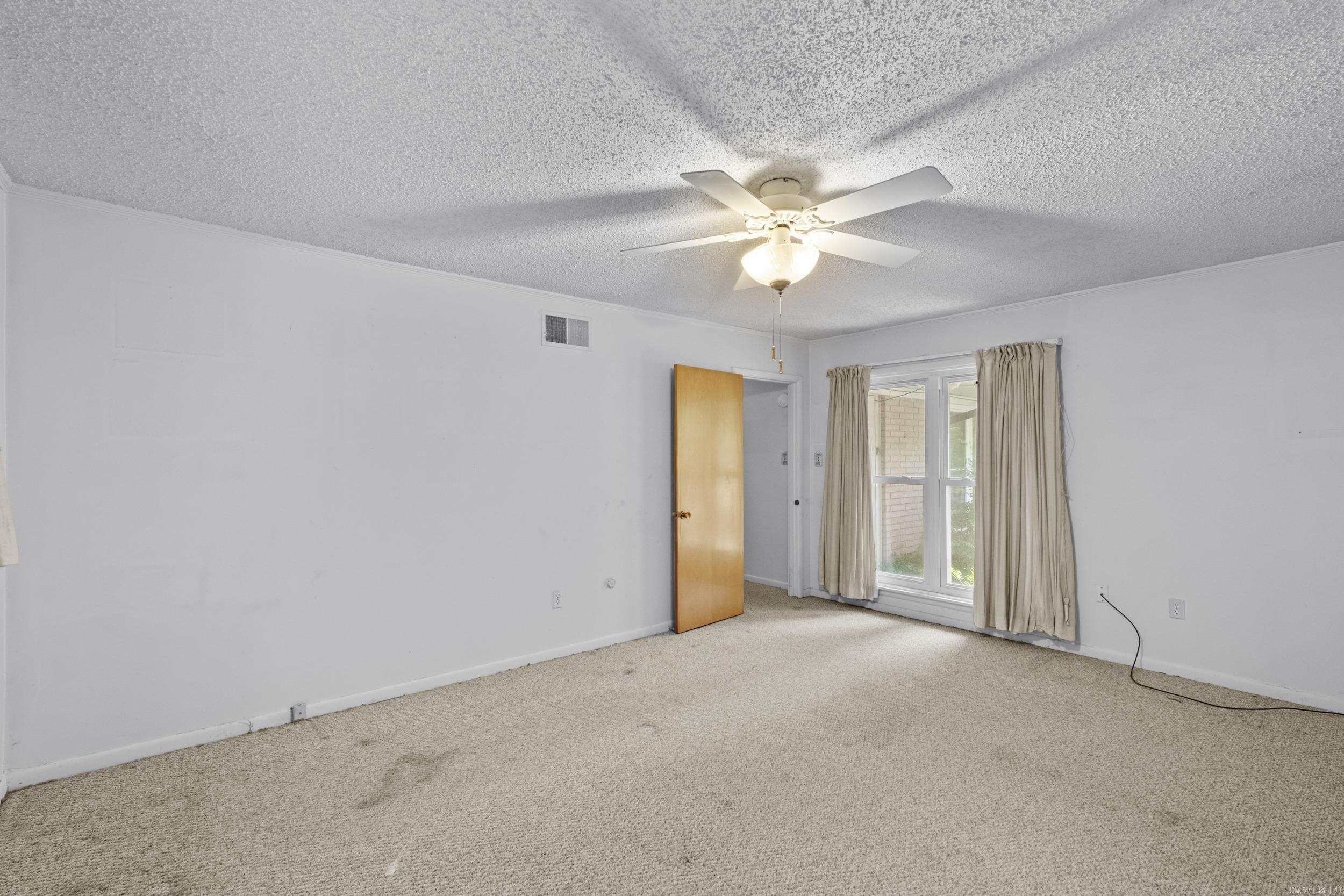 216 East Line Rd Property Photo 19