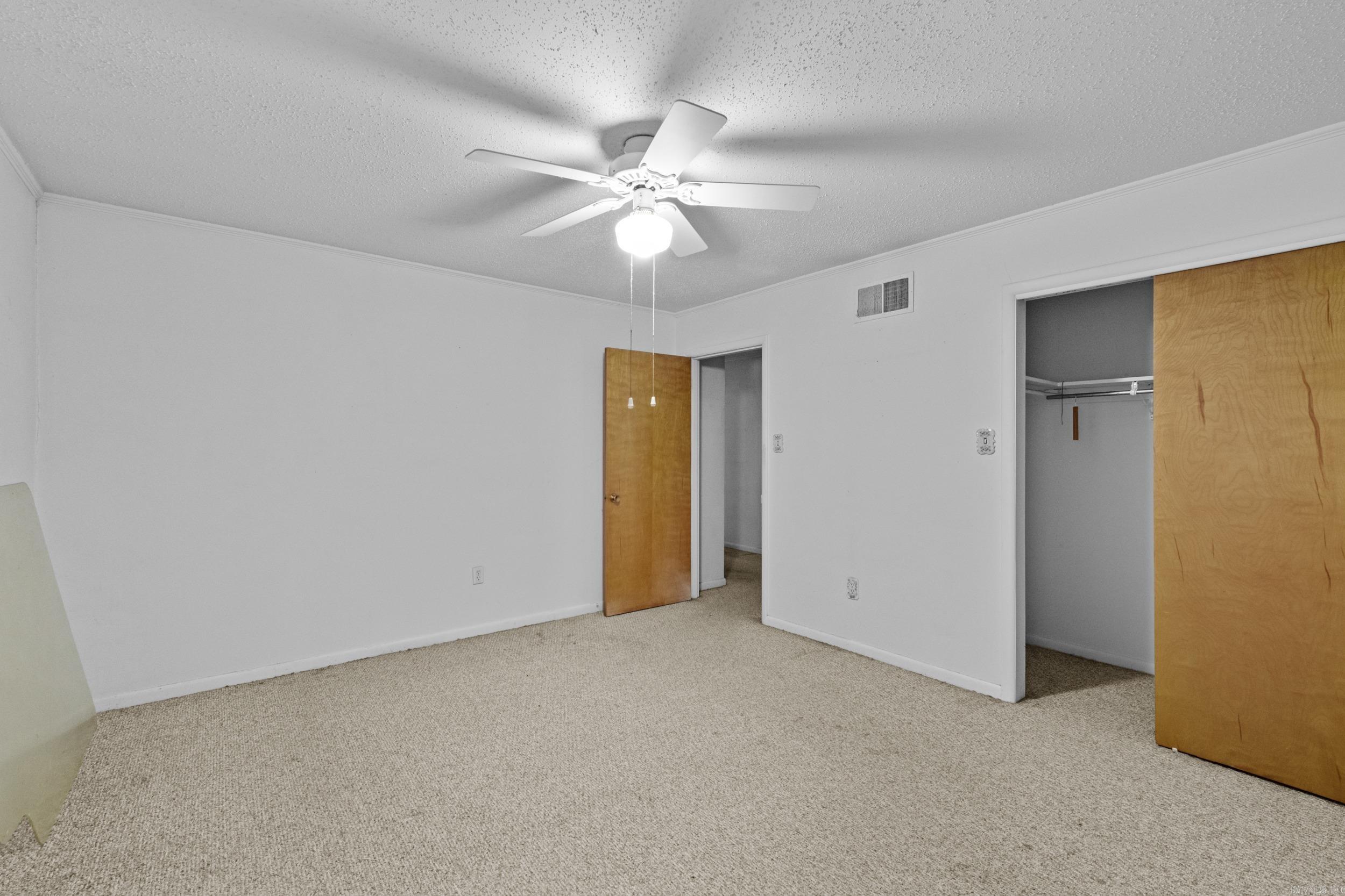 216 East Line Rd Property Photo 26