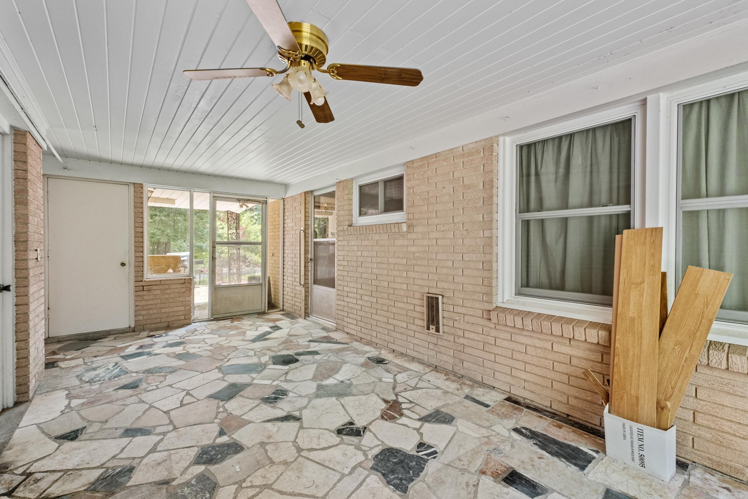 216 East Line Rd Property Photo 31