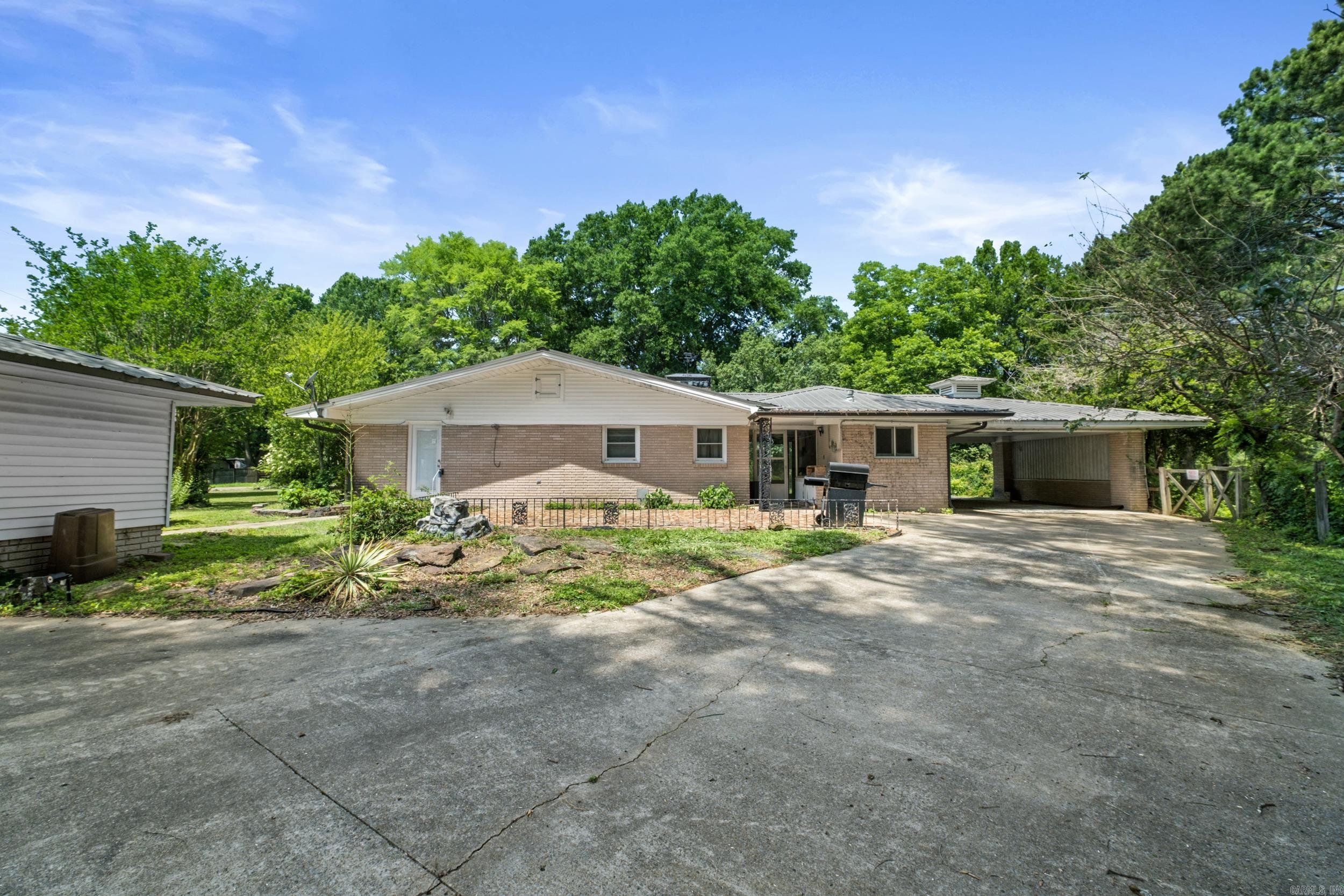 216 East Line Rd Property Photo 32
