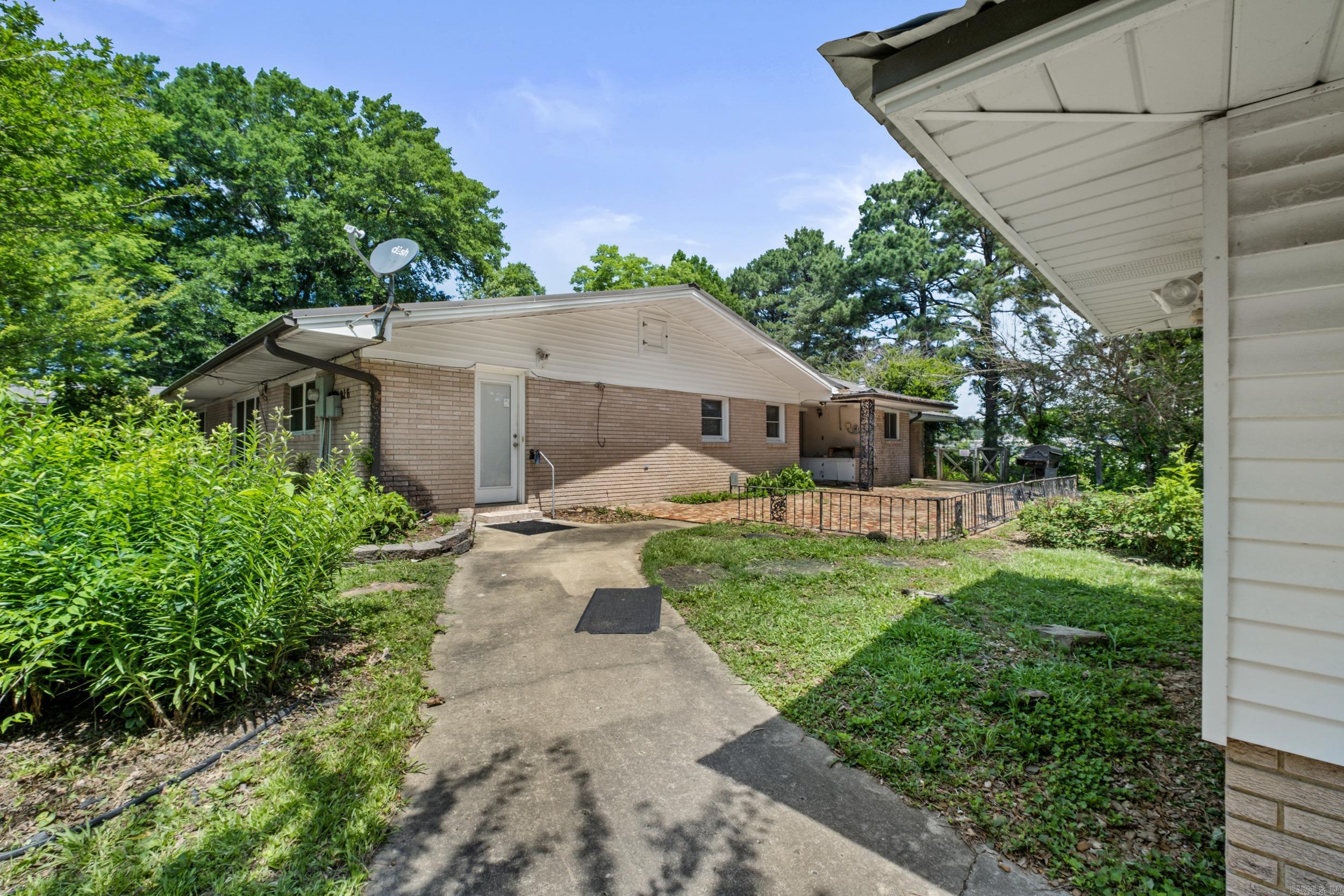 216 East Line Rd Property Photo 33