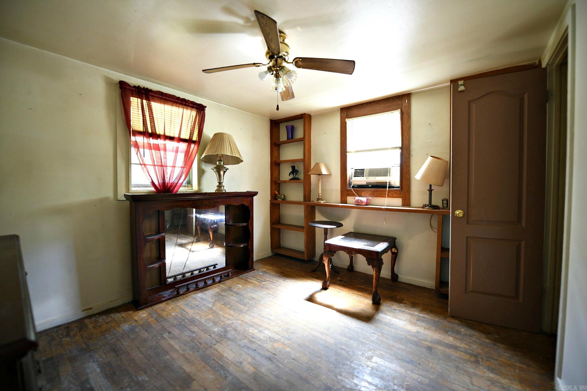 1001 Marion Ave Property Photo 20