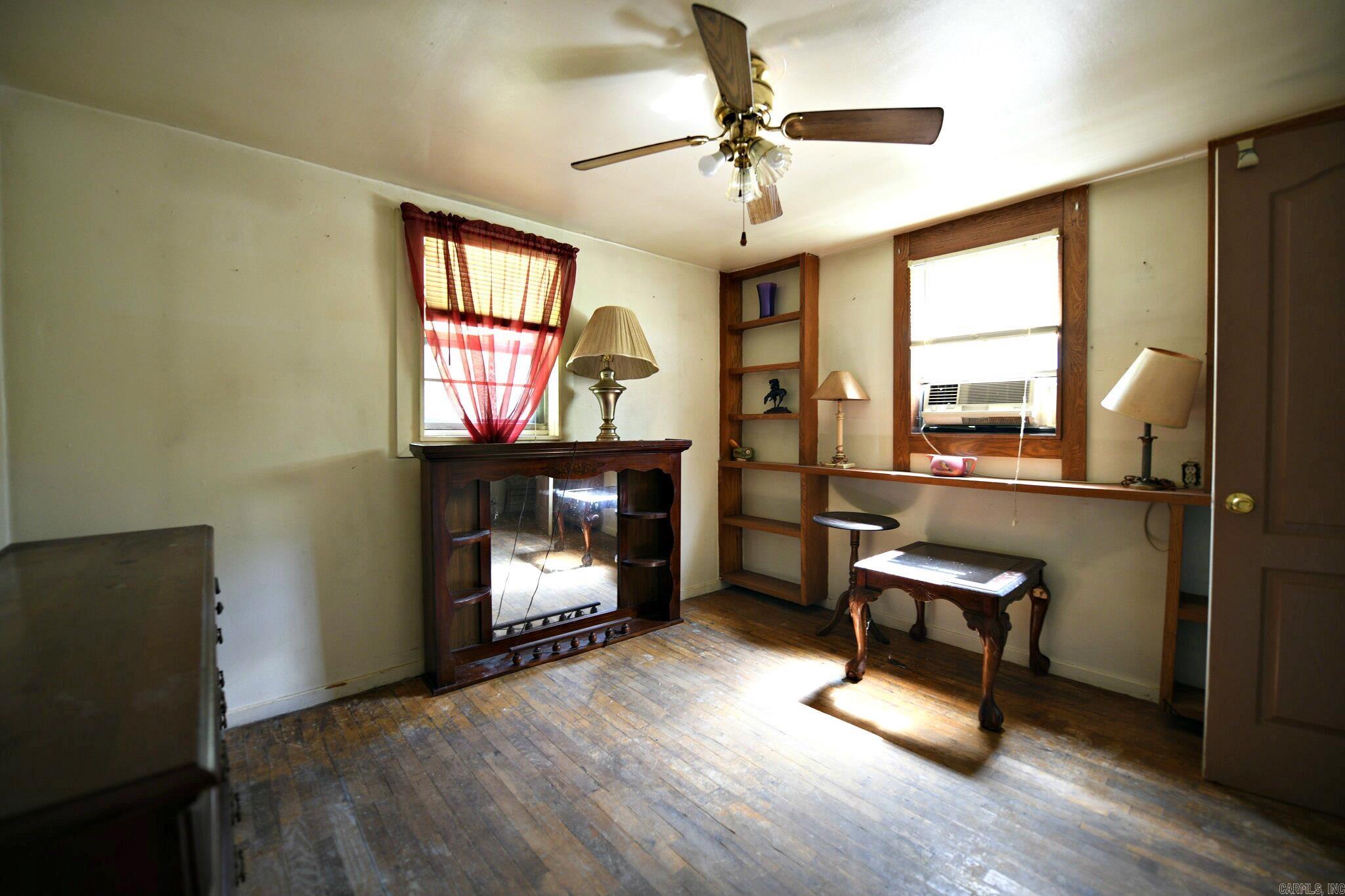 1001 Marion Ave Property Photo 21