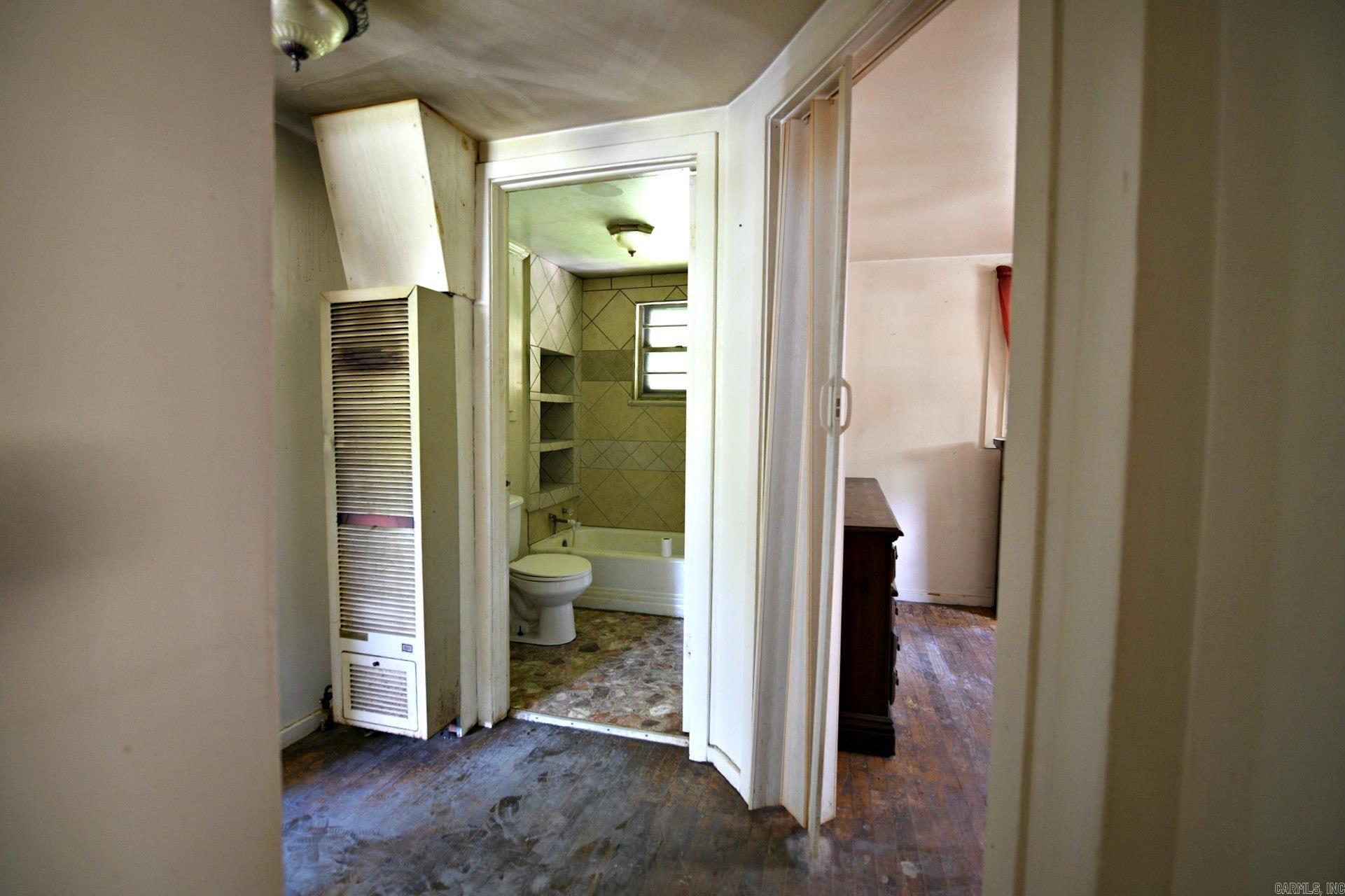 1001 Marion Ave Property Photo 25