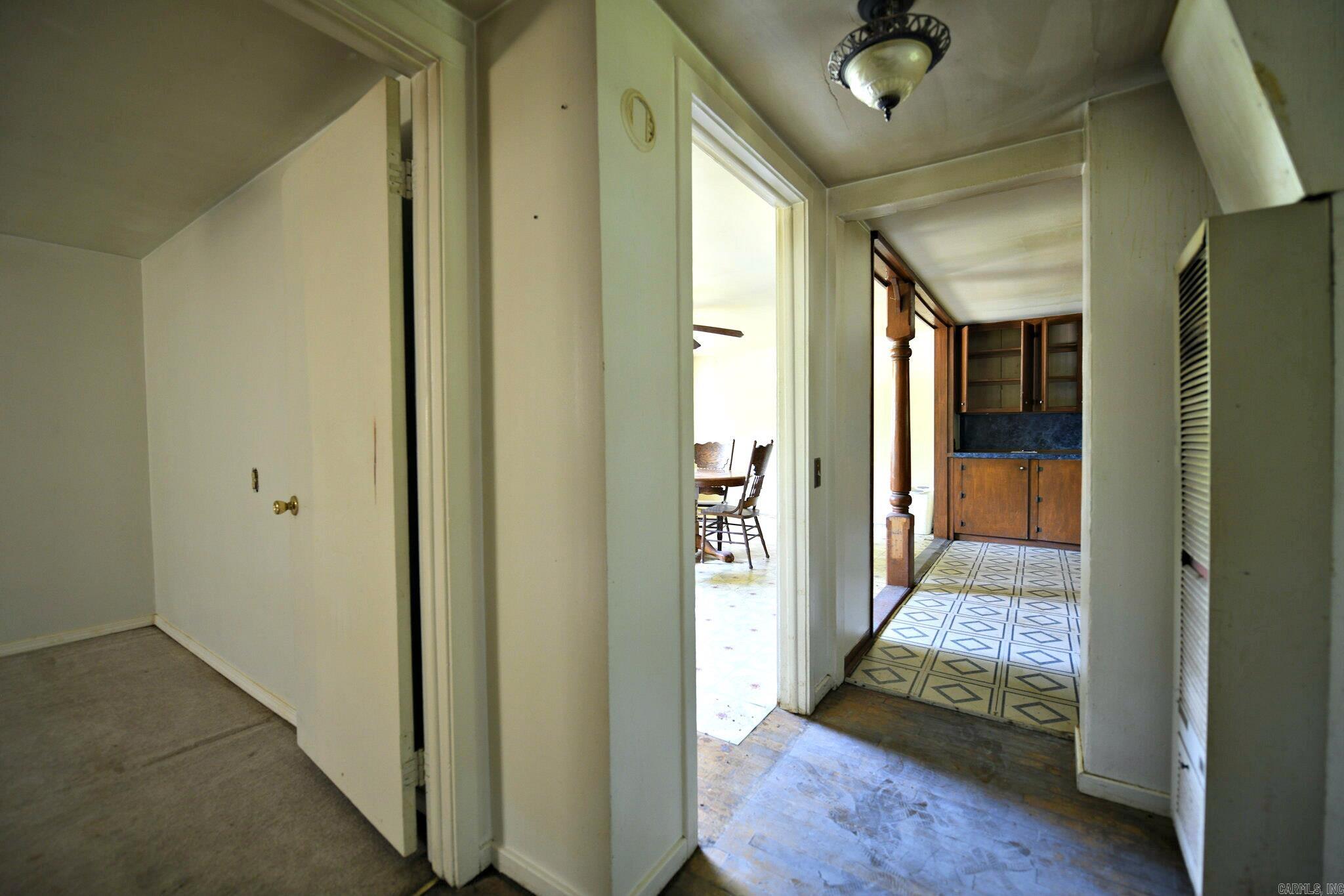 1001 Marion Ave Property Photo 28