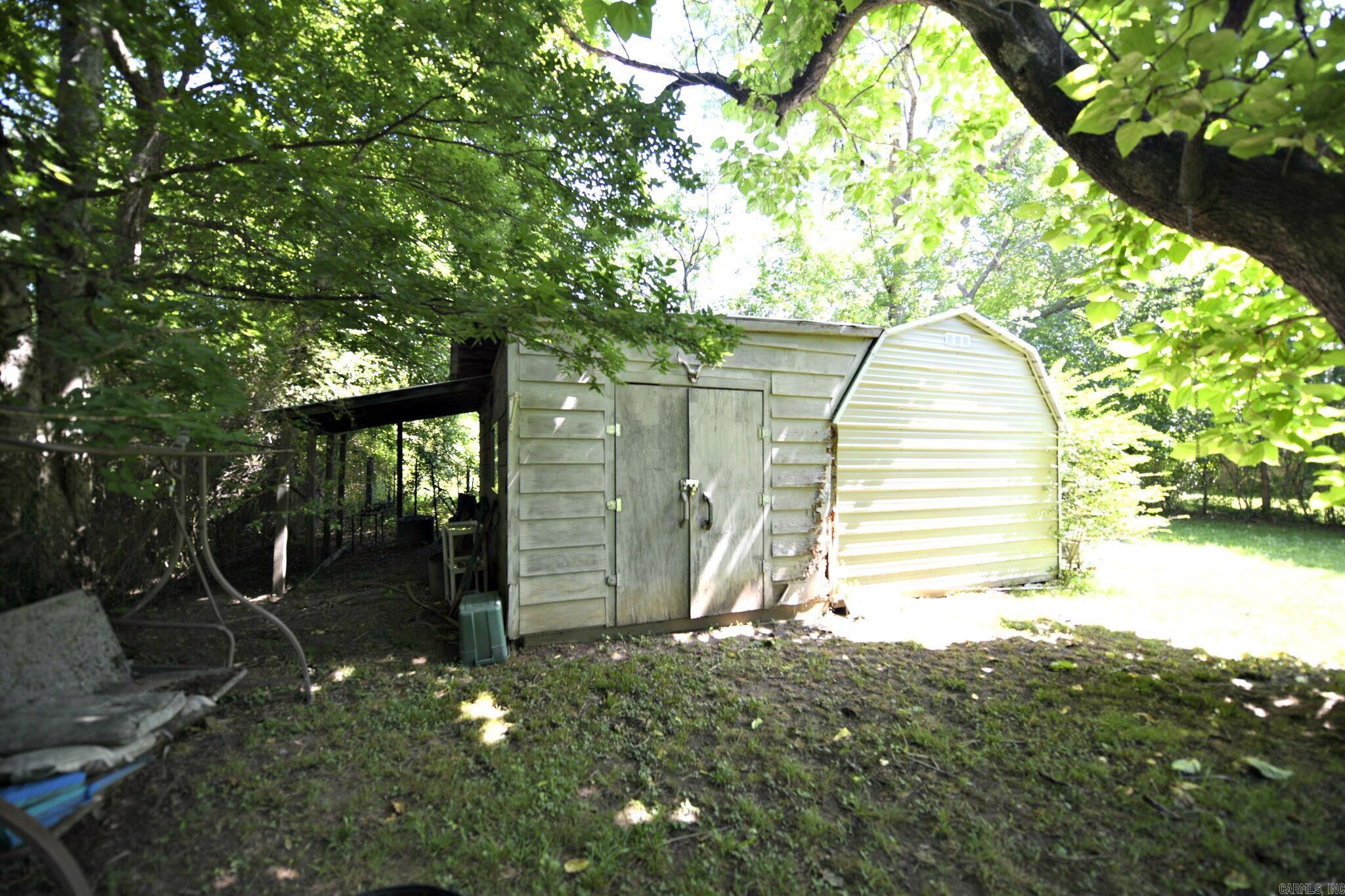 1001 Marion Ave Property Photo 38