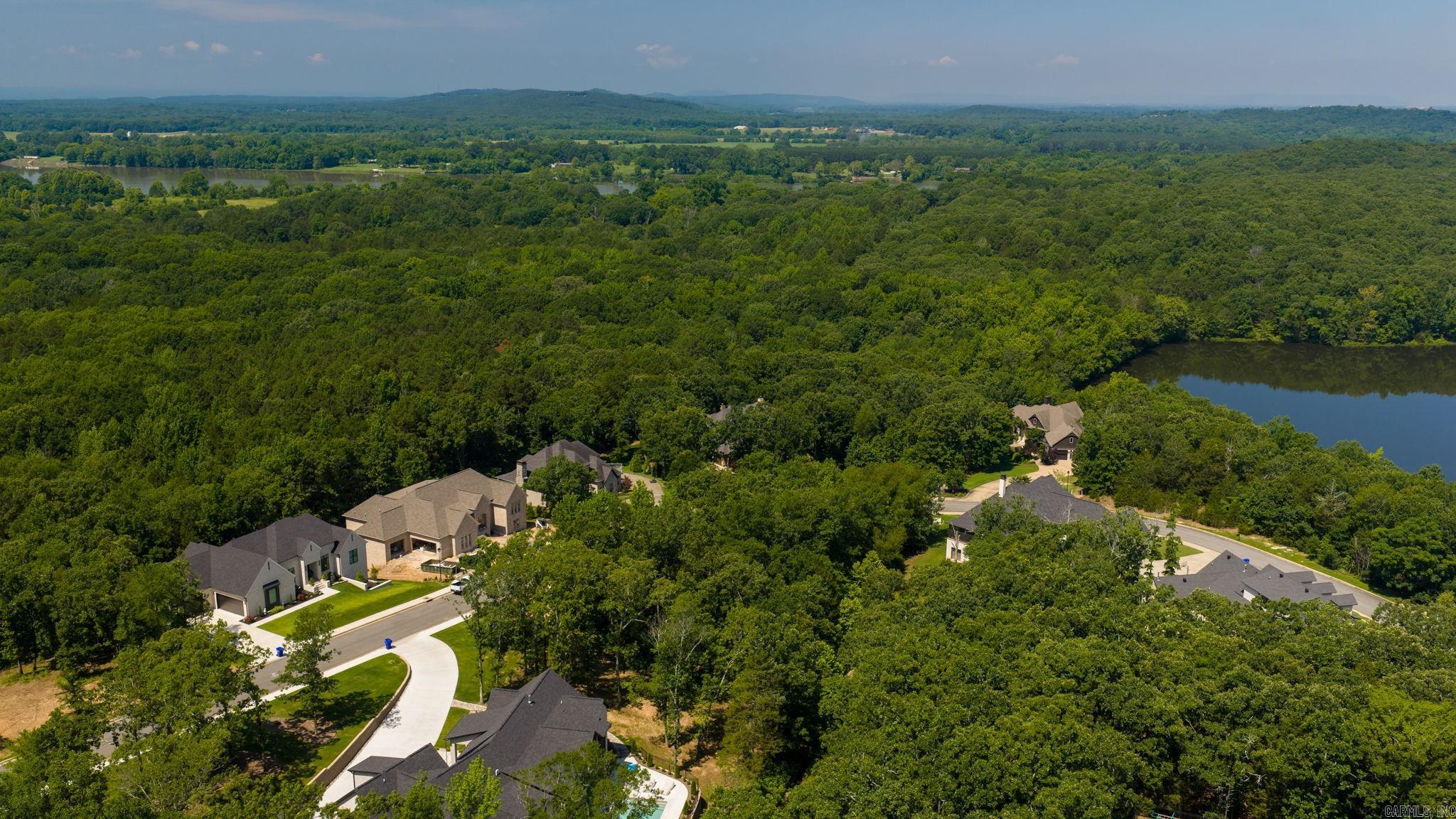 5910 Brush Creek Loop Property Photo 8