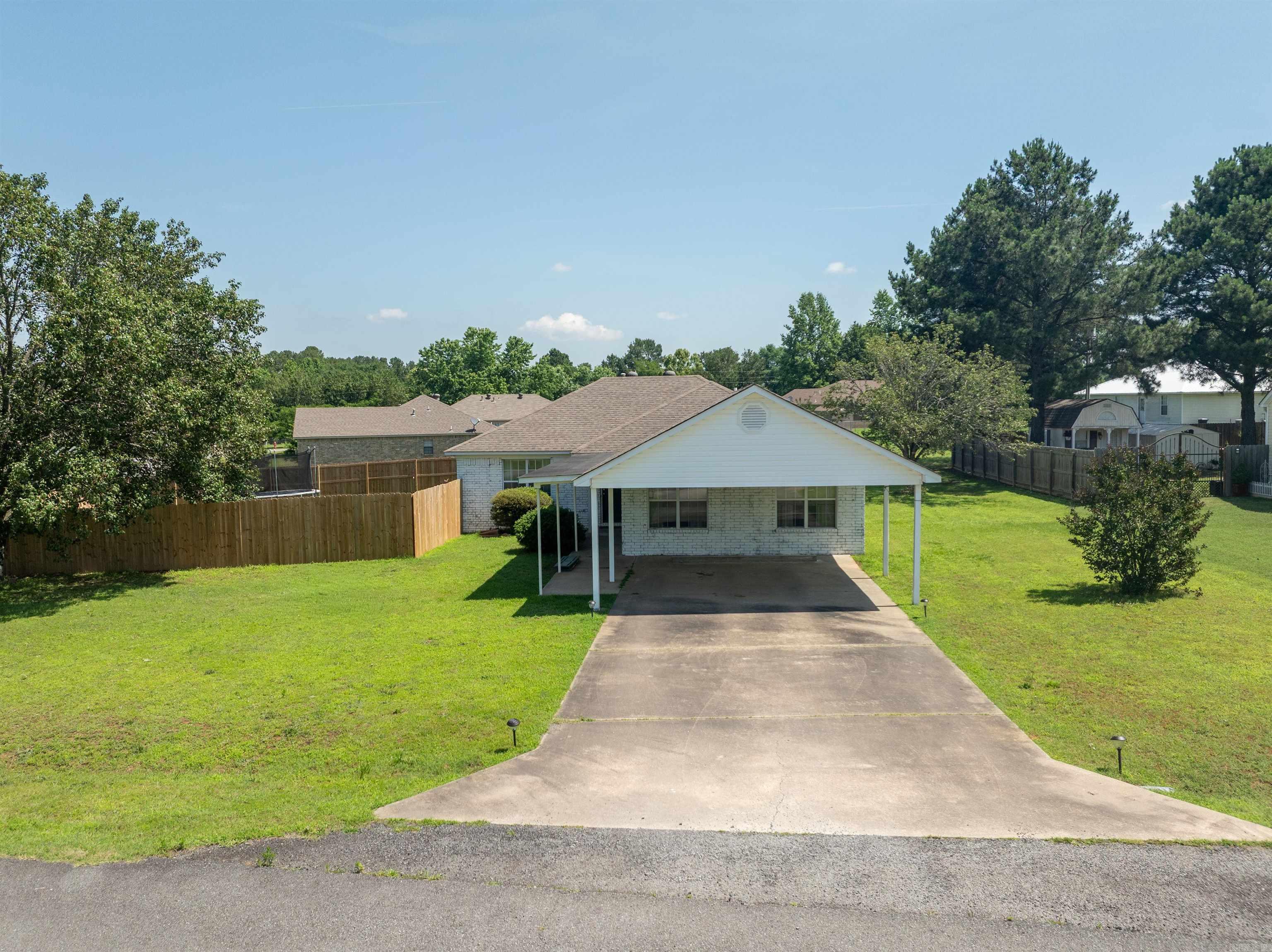 24 Summerview Circle Property Photo 1
