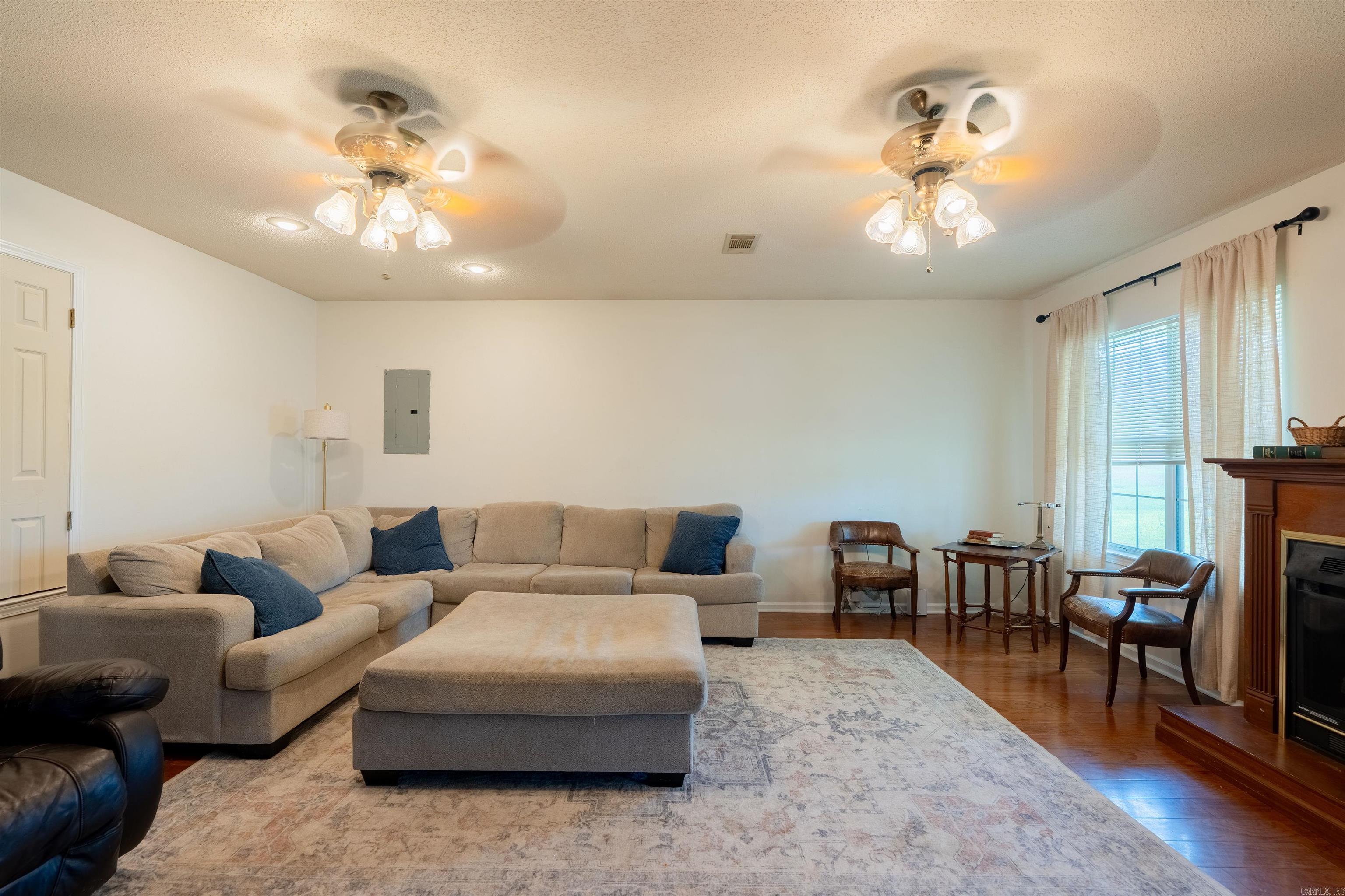24 Summerview Circle Property Photo 5