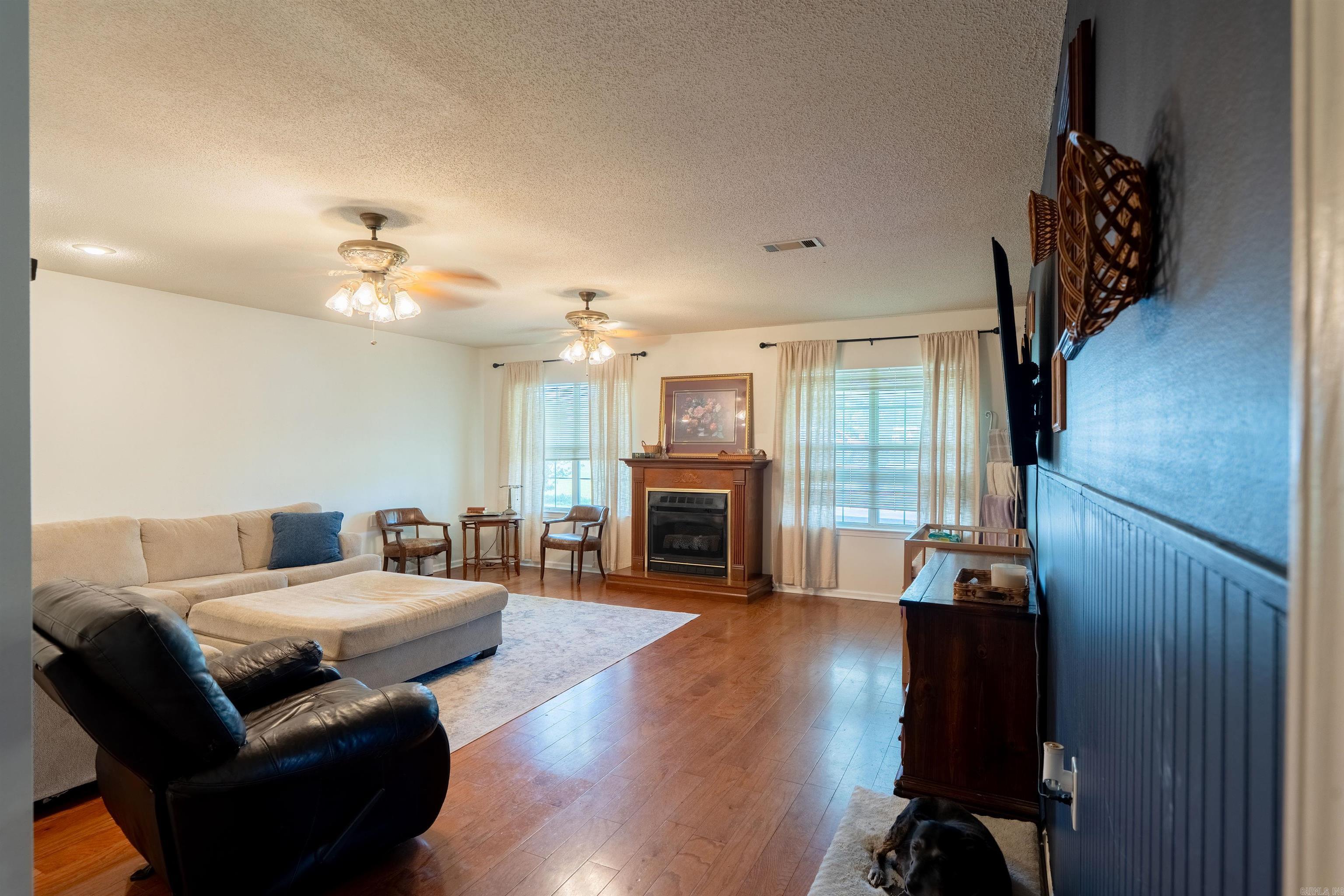 24 Summerview Circle Property Photo 6