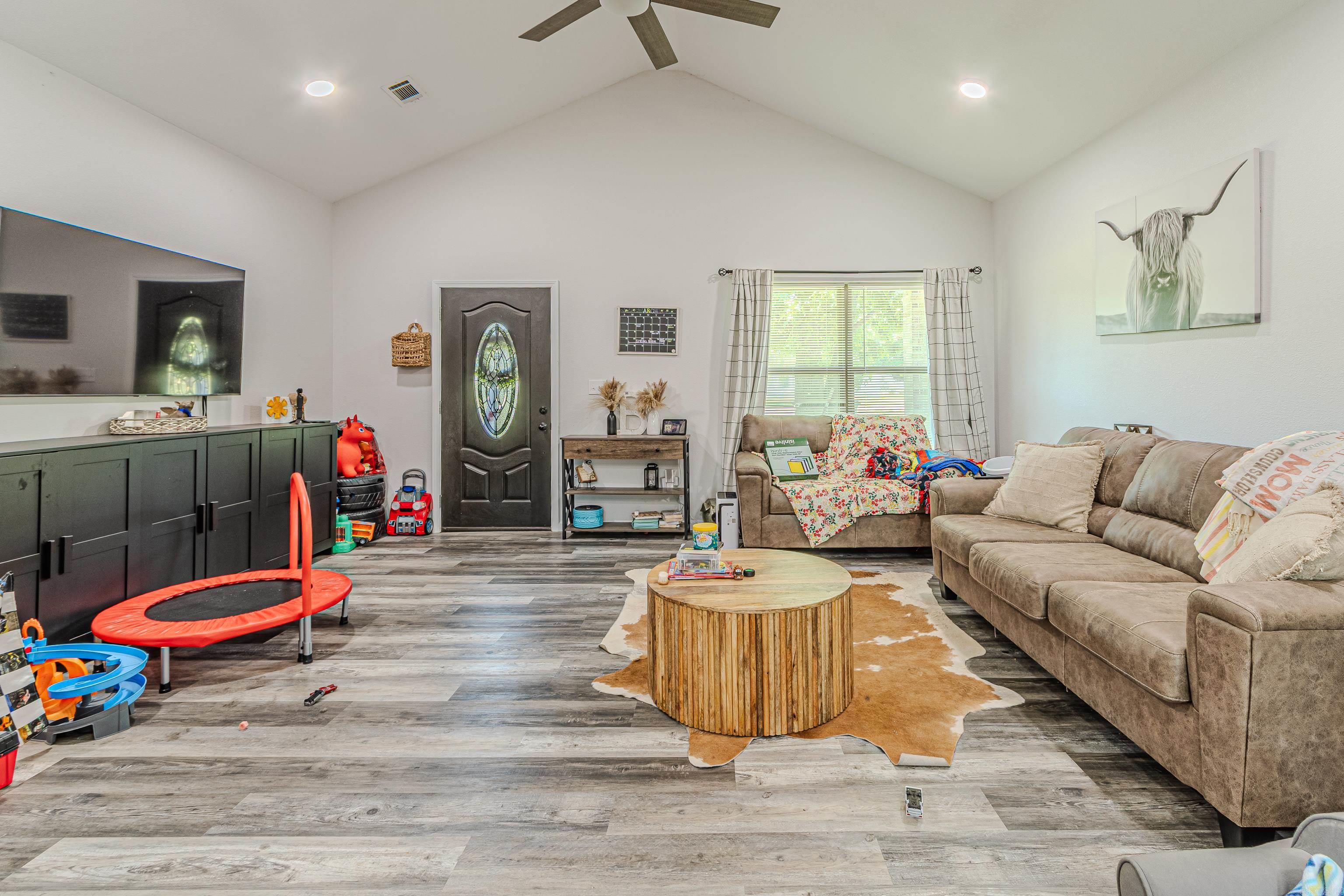 279 Cr 7922 Property Photo 4