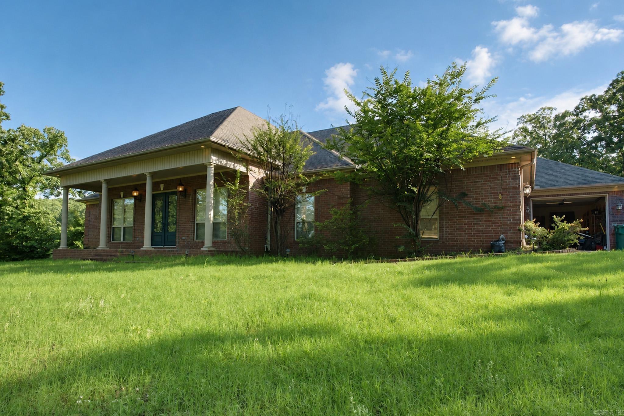 8423 Wolf Creek Ct Property Photo 2