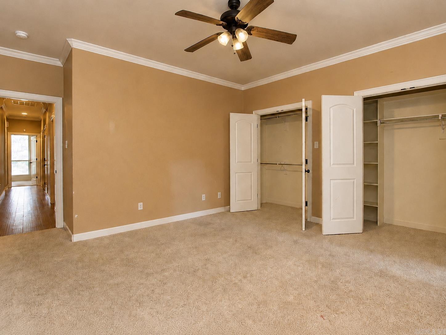8423 Wolf Creek Ct Property Photo 8