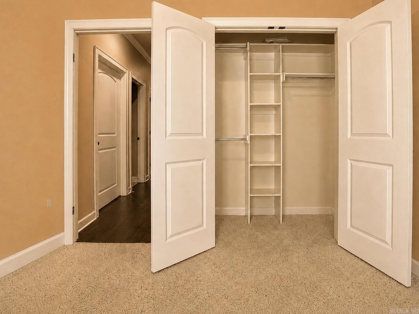 8423 Wolf Creek Ct Property Photo 10