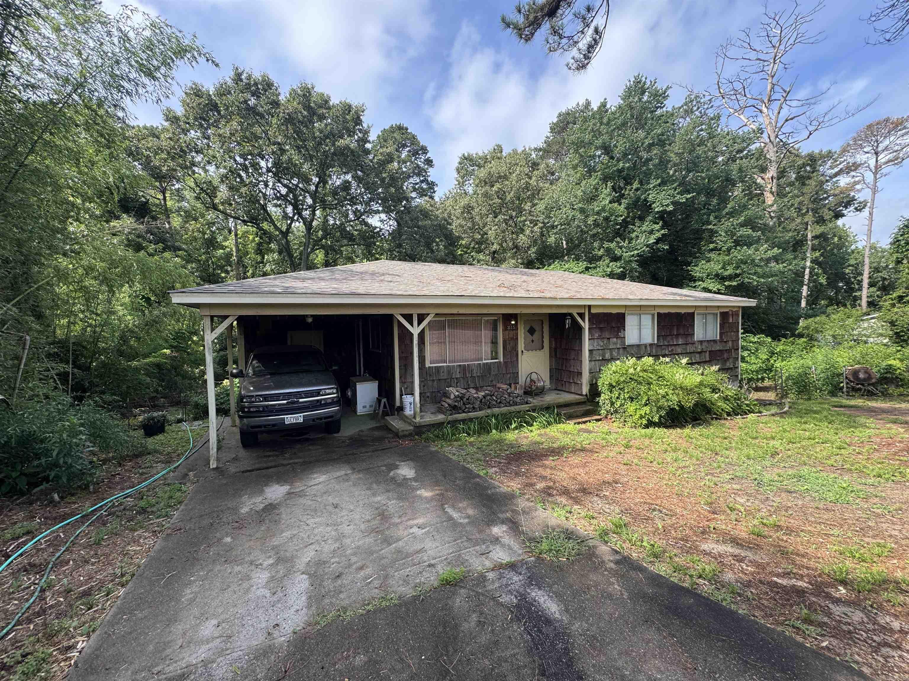 3115 Garniece Drive Property Photo 1