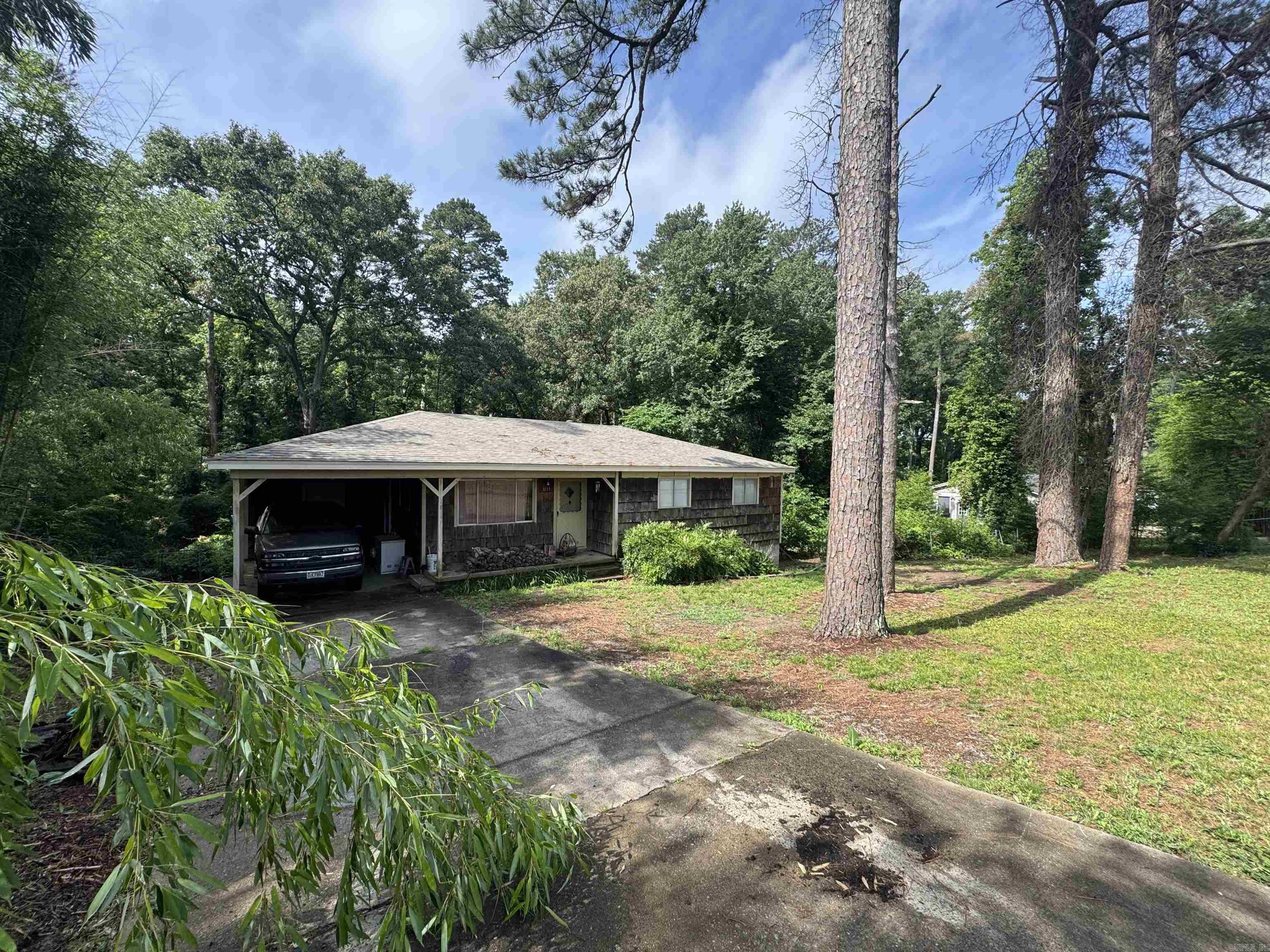 3115 Garniece Drive Property Photo 2