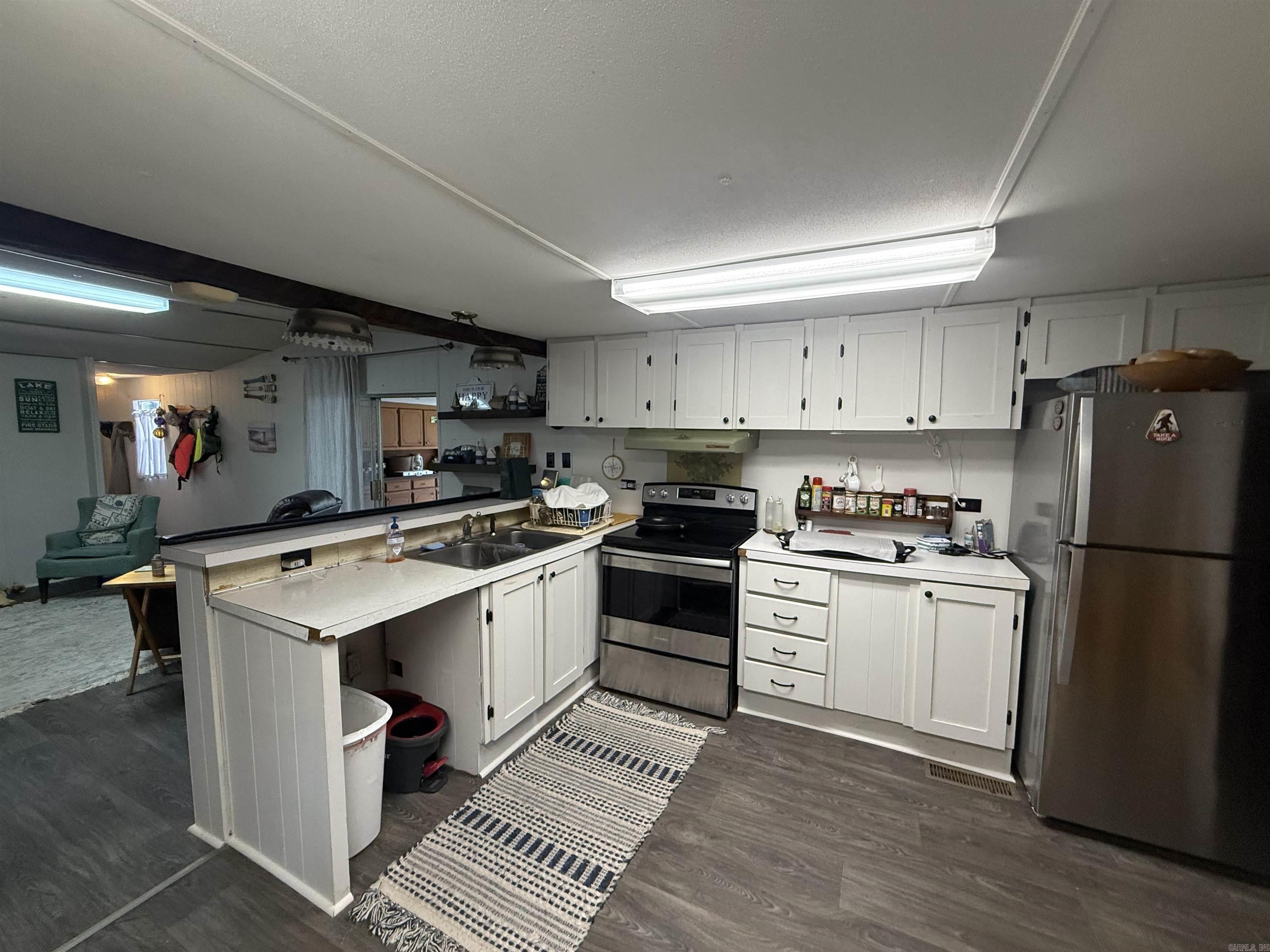 40 Whitewood Circle Property Photo 8