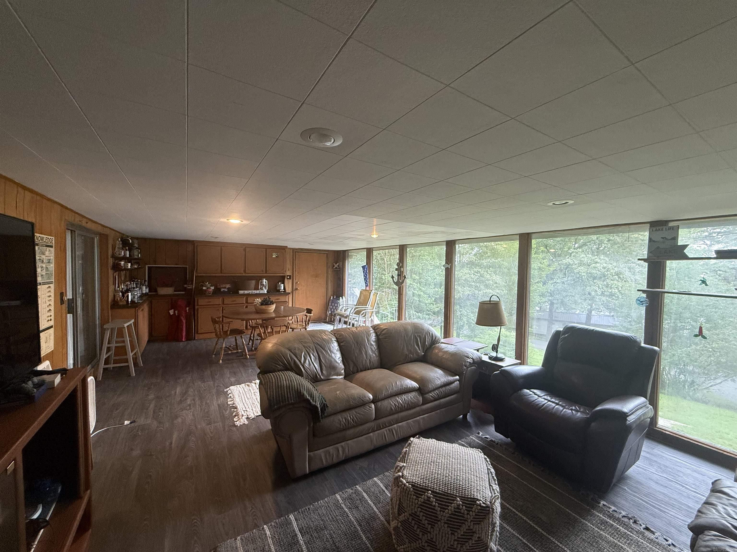 40 Whitewood Circle Property Photo 11