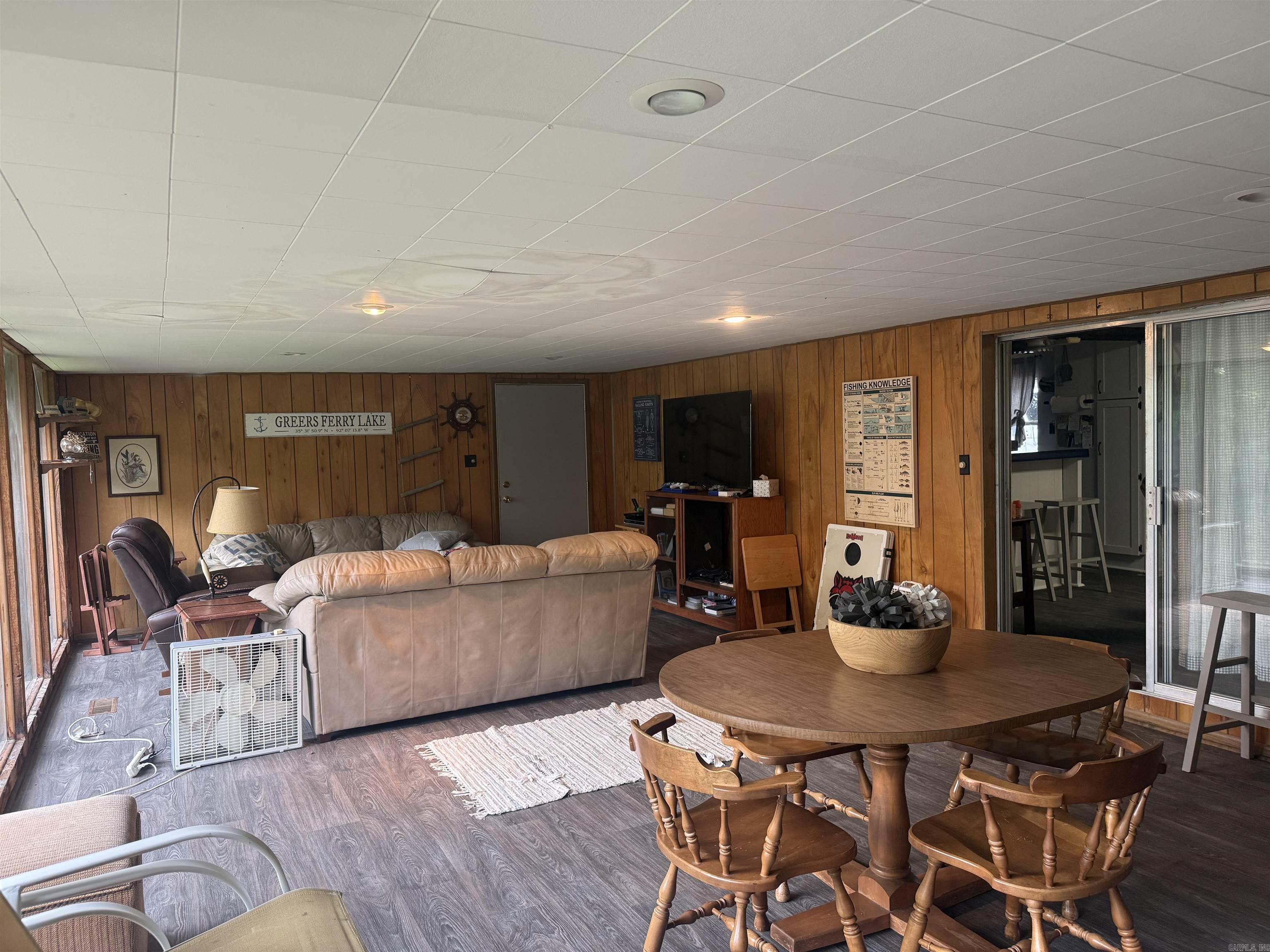 40 Whitewood Circle Property Photo 13
