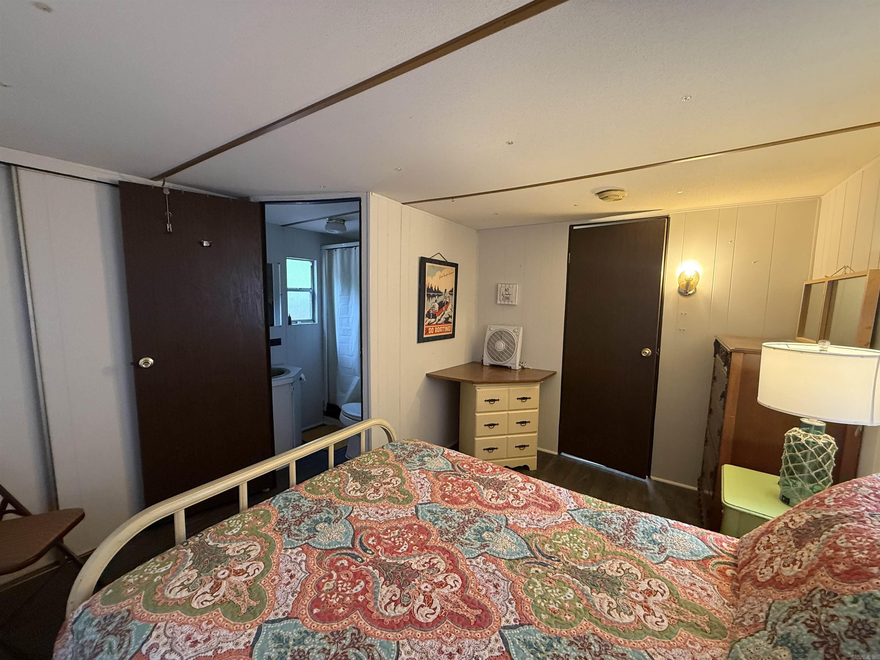 40 Whitewood Circle Property Photo 14