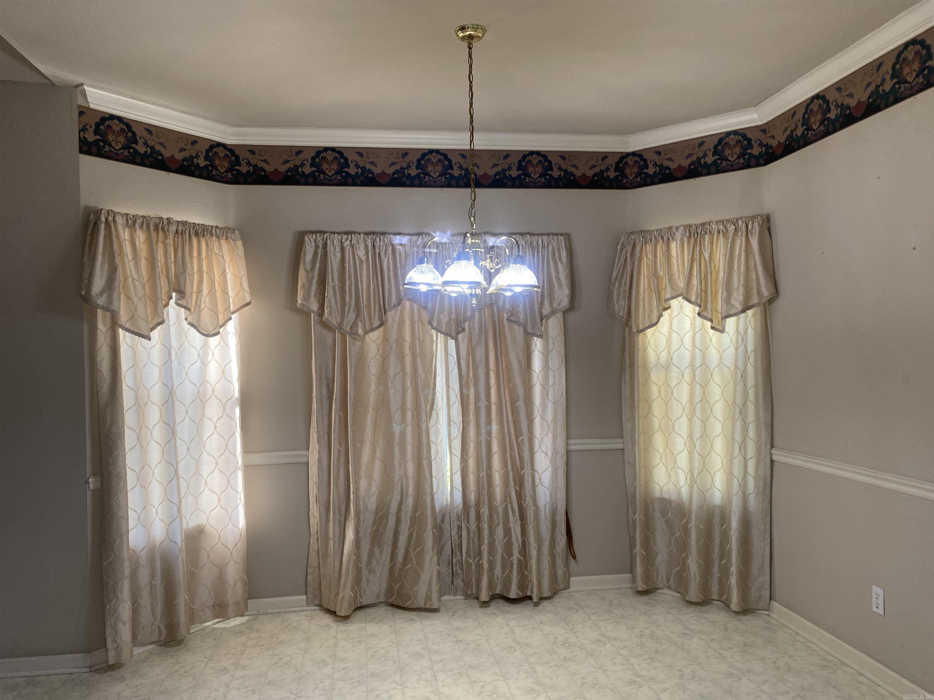 3328 Meadow Creek Drive Property Photo 11