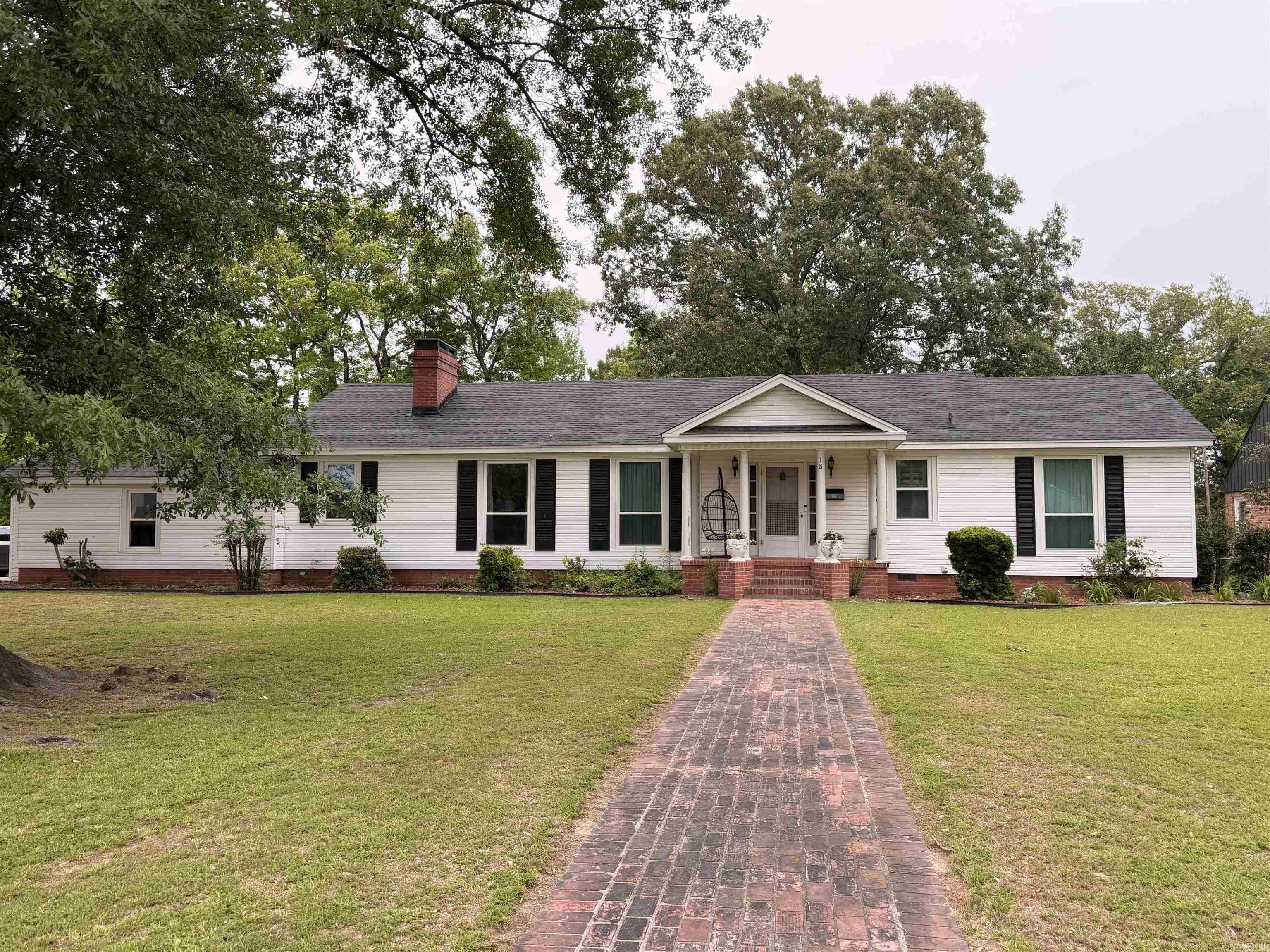18 Wolfe Drive Property Photo 1