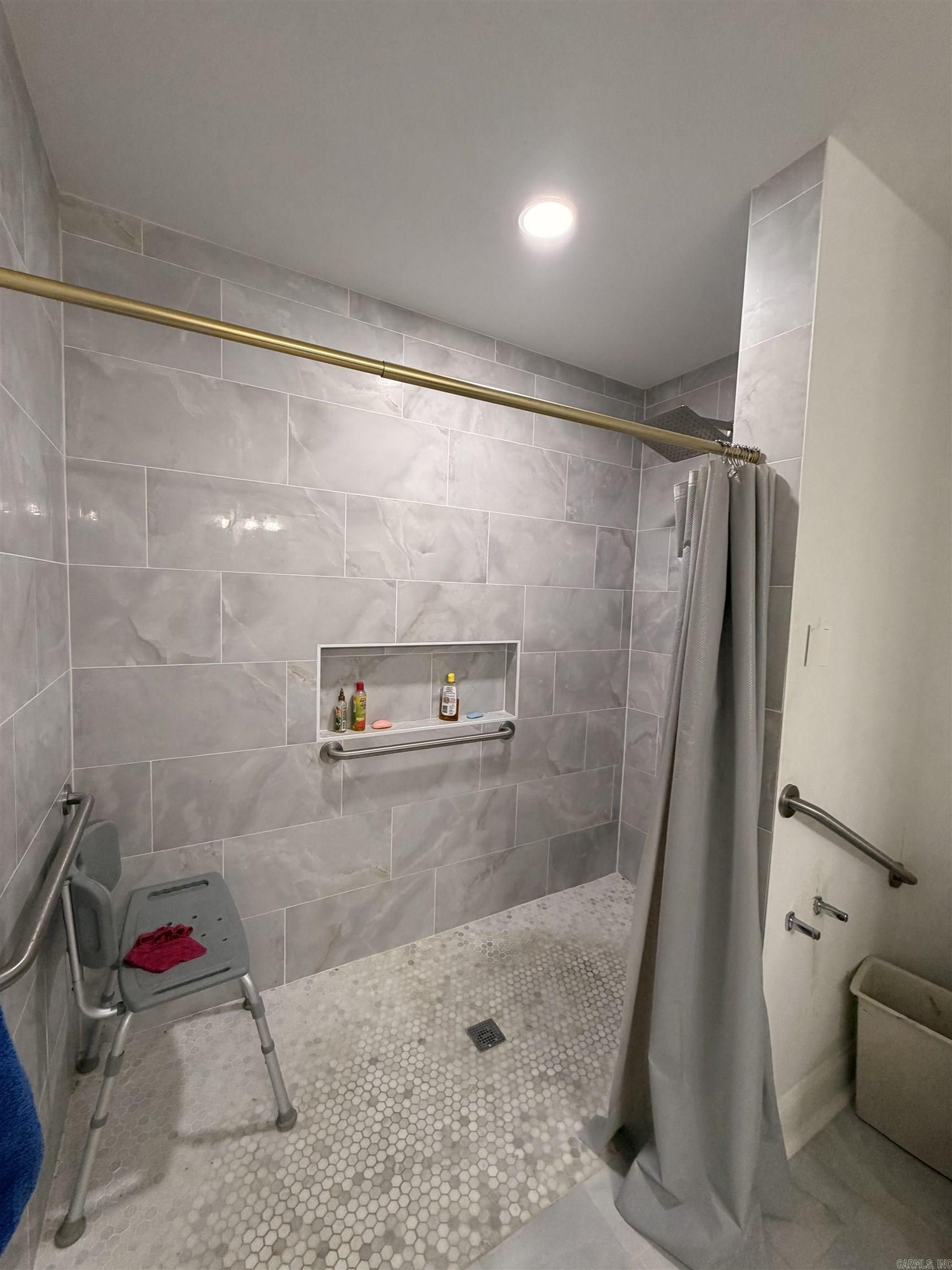 18 Wolfe Drive Property Photo 12