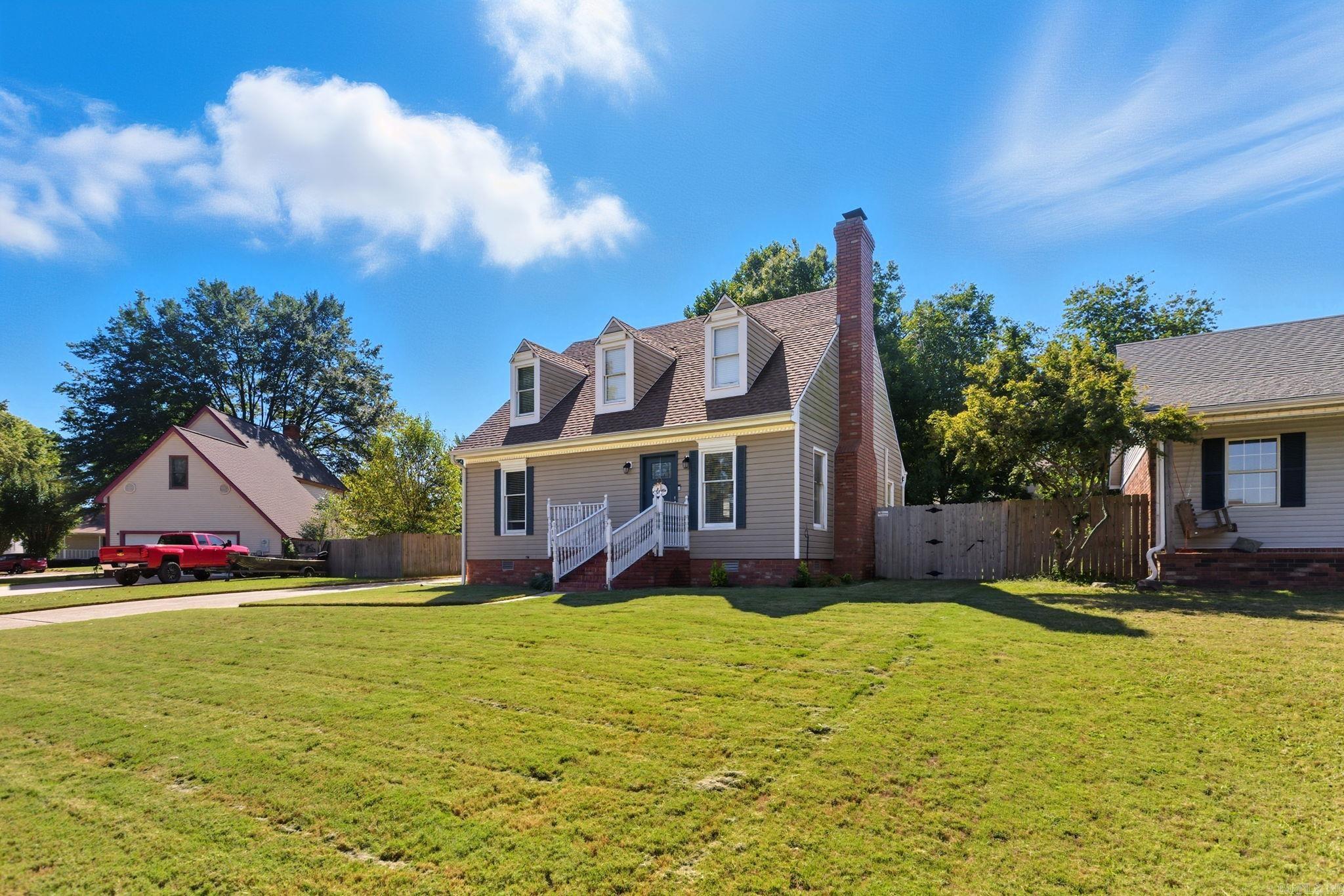 14 White Oak Circle Property Photo 2