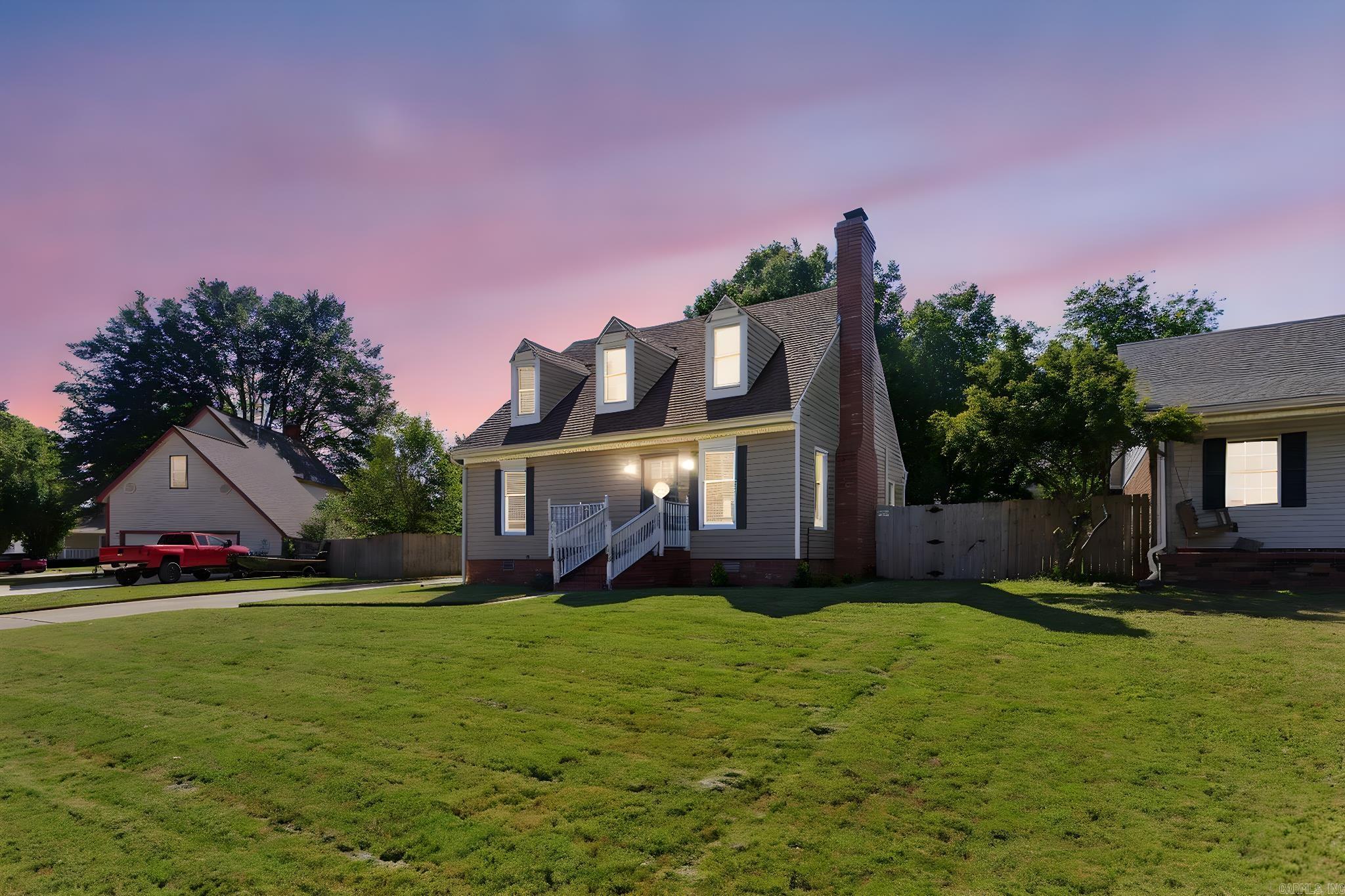 14 White Oak Circle Property Photo 3