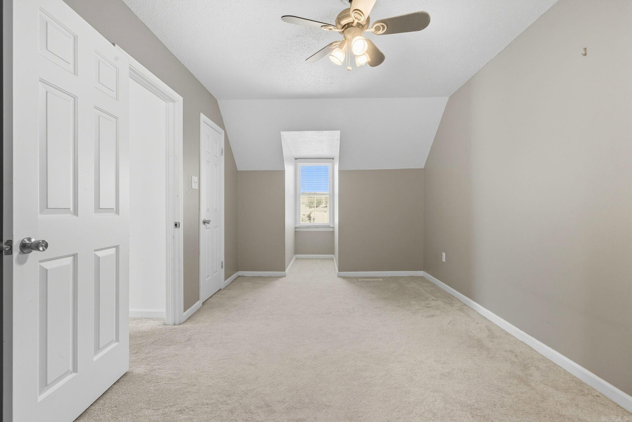 14 White Oak Circle Property Photo 36