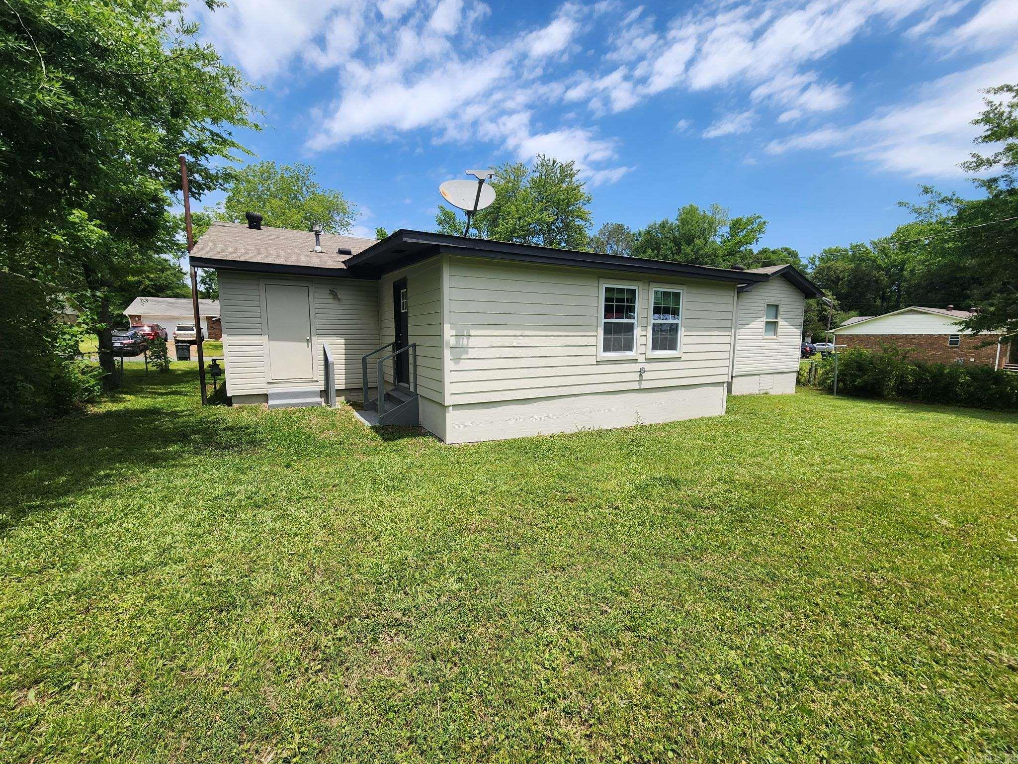 10 Cherryridge Place Property Photo 4