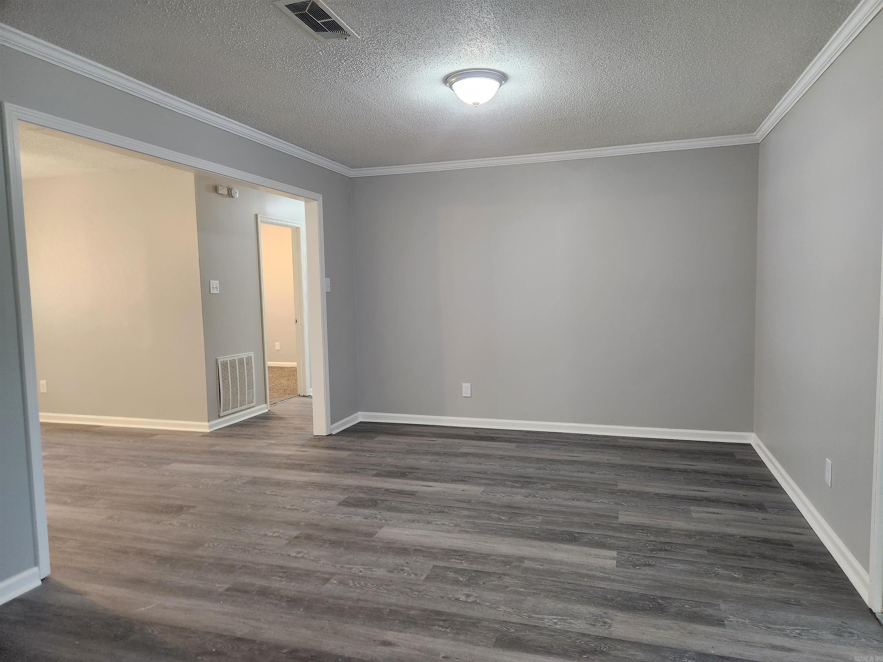 10 Cherryridge Place Property Photo 8