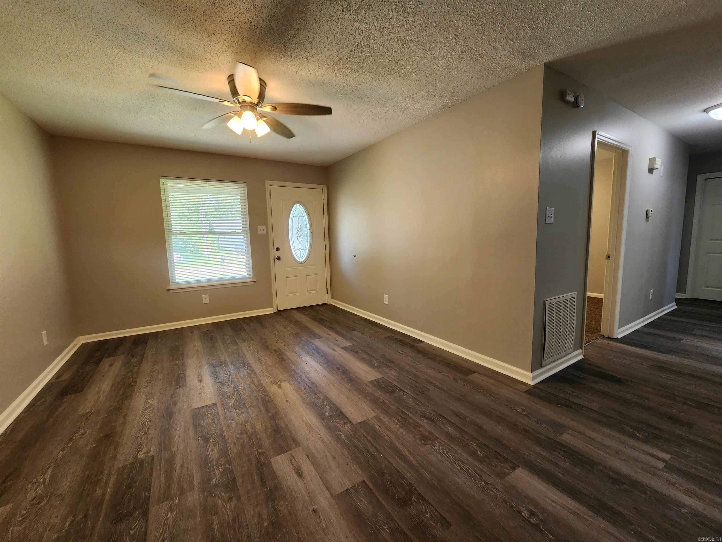 10 Cherryridge Place Property Photo 15