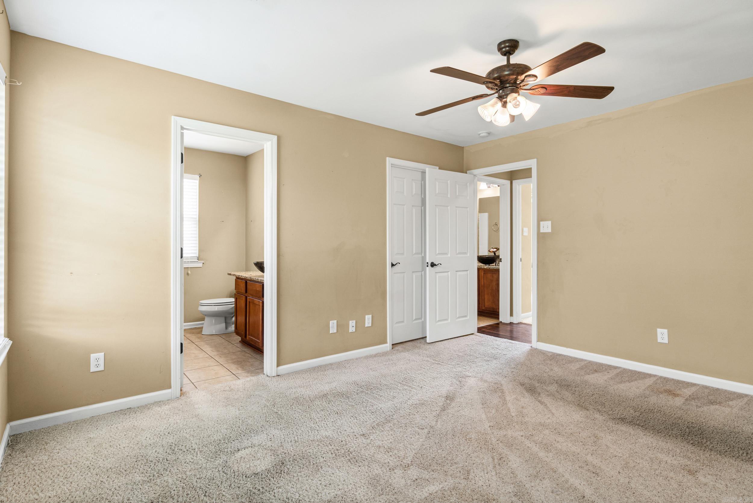 1007 Clinton Court Property Photo 12