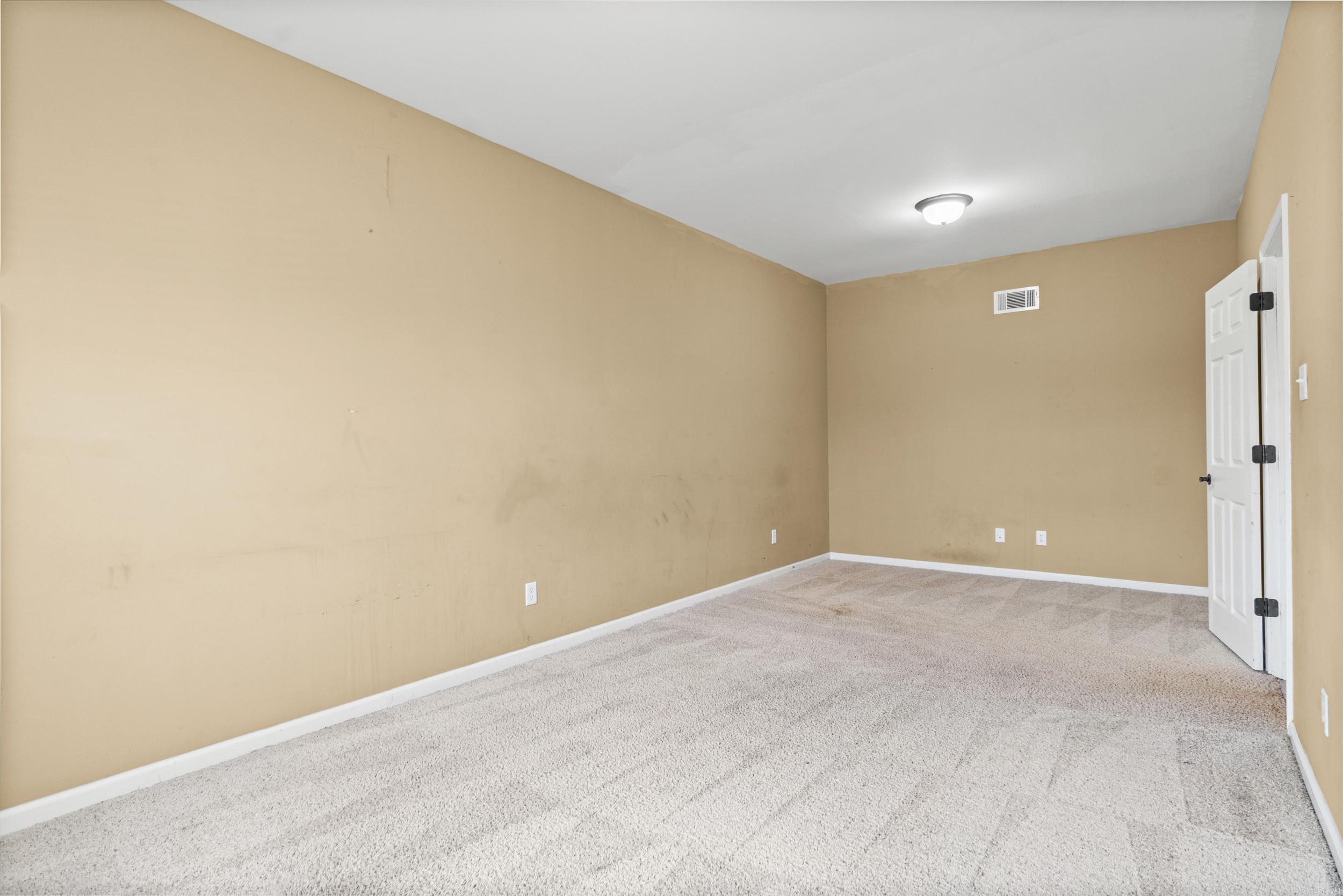 1007 Clinton Court Property Photo 20