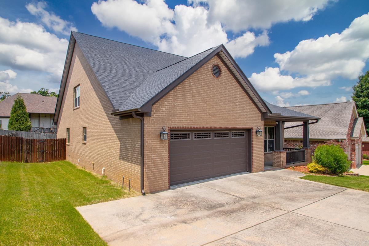 7413 Peach Blossom Property Photo 5