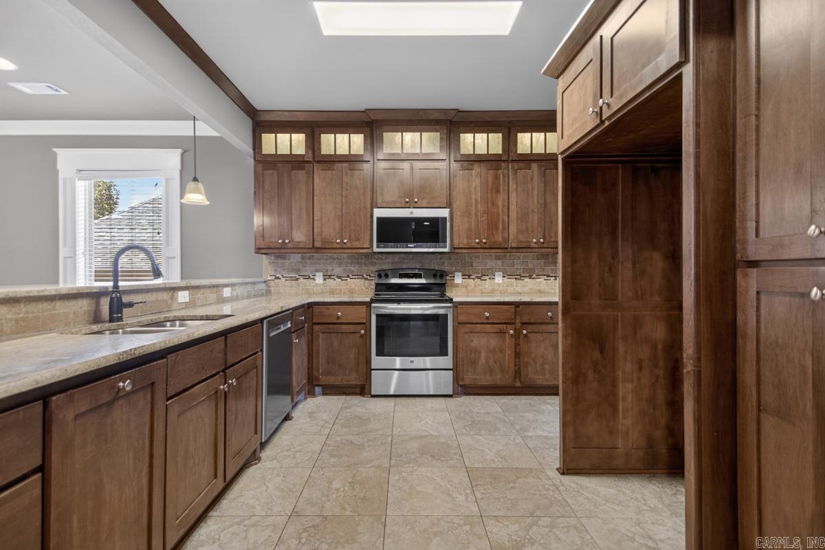 7413 Peach Blossom Property Photo 12