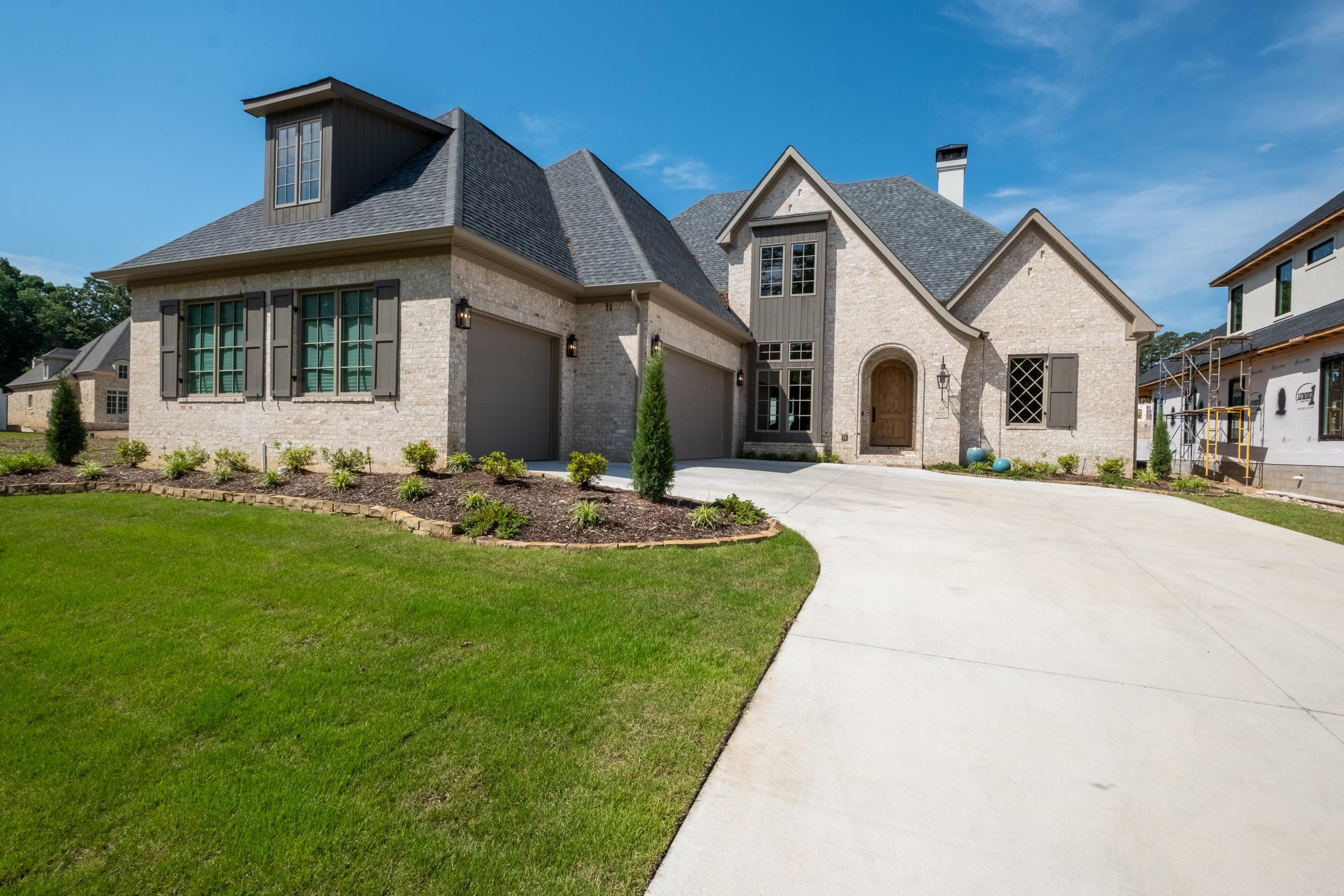 39 Miramont Circle Property Photo 1