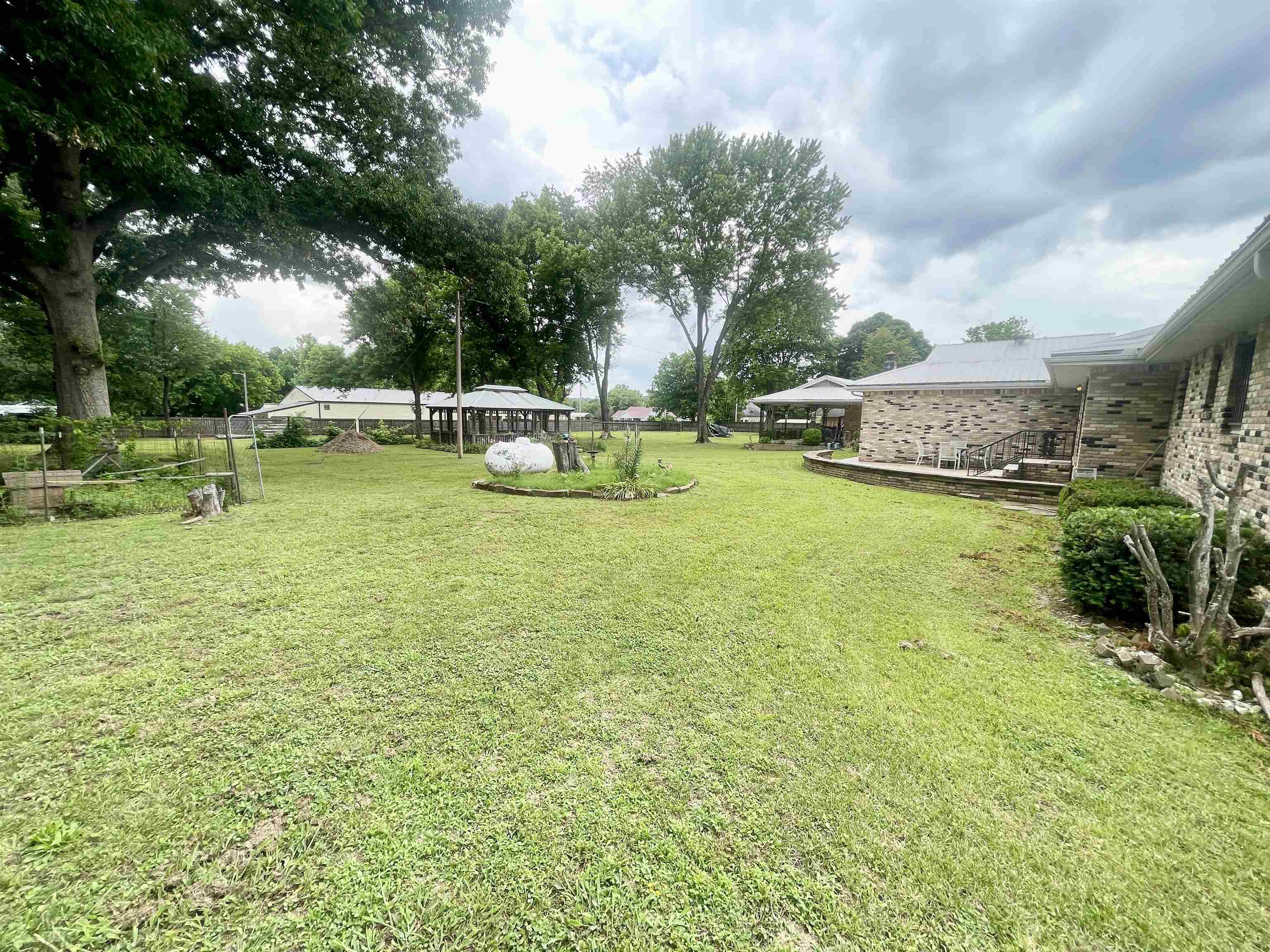 111 Oak Street Property Photo 6