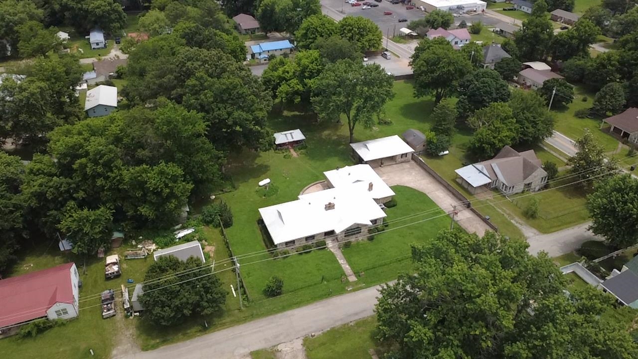 111 Oak Street Property Photo 50