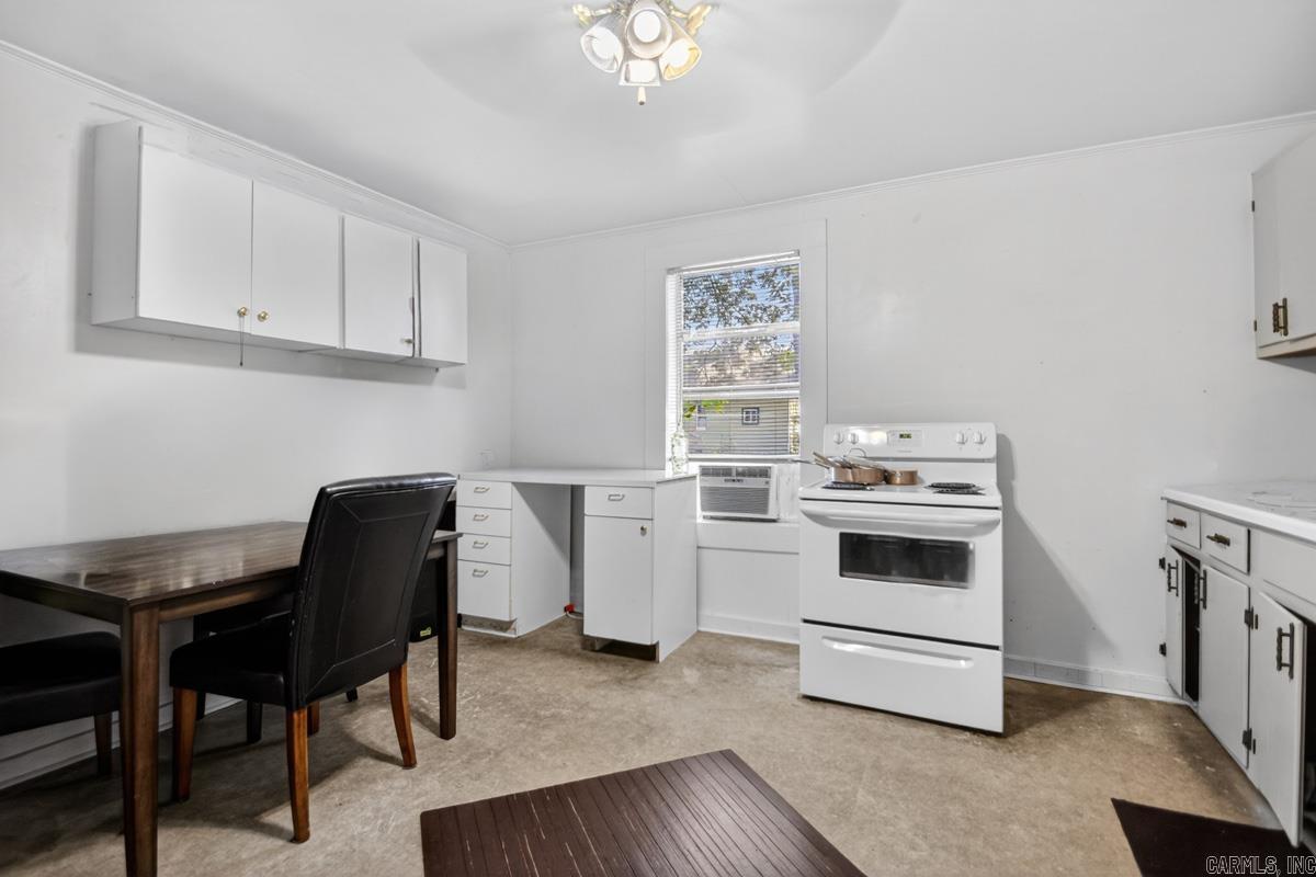 831 Center Street Property Photo 11