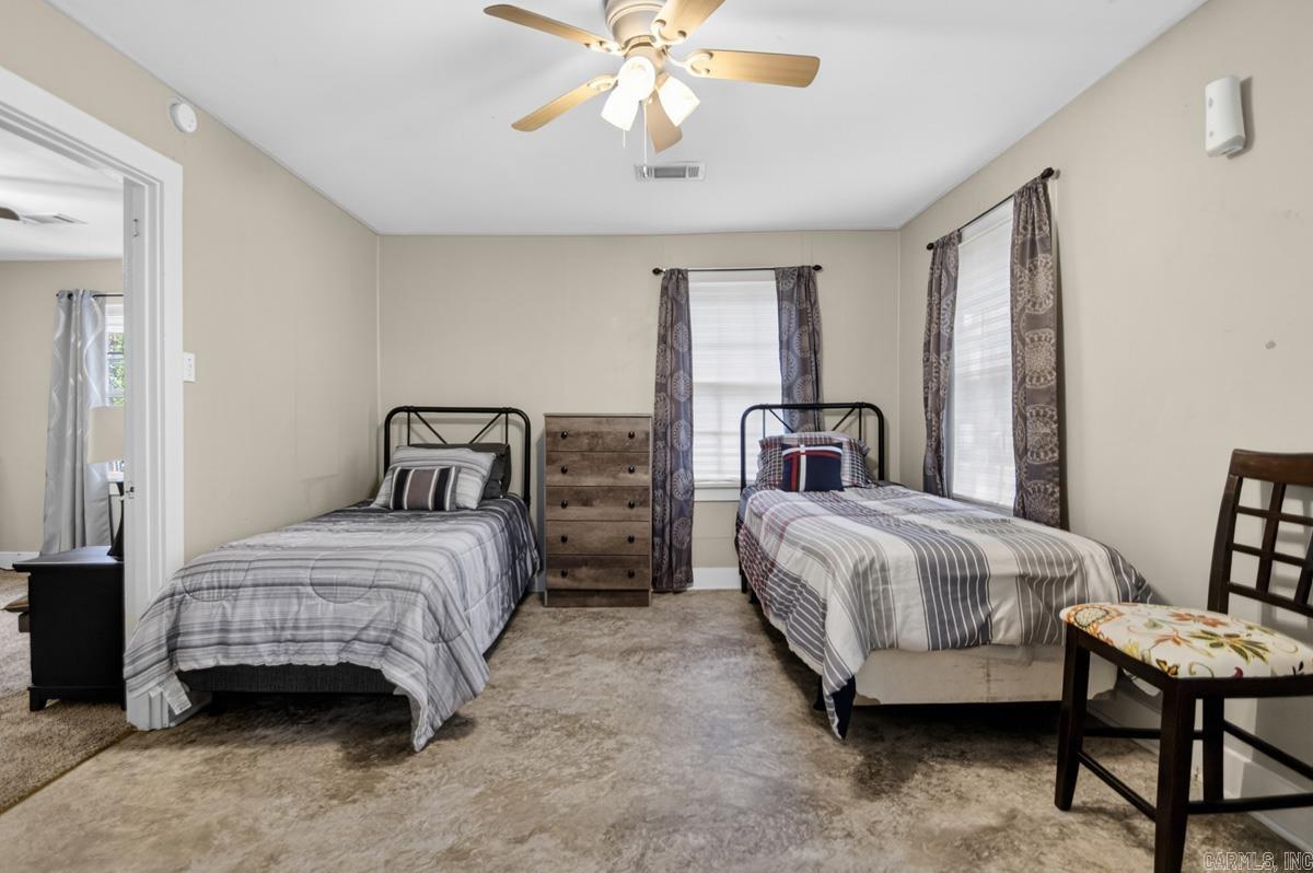 831 Center Street Property Photo 17
