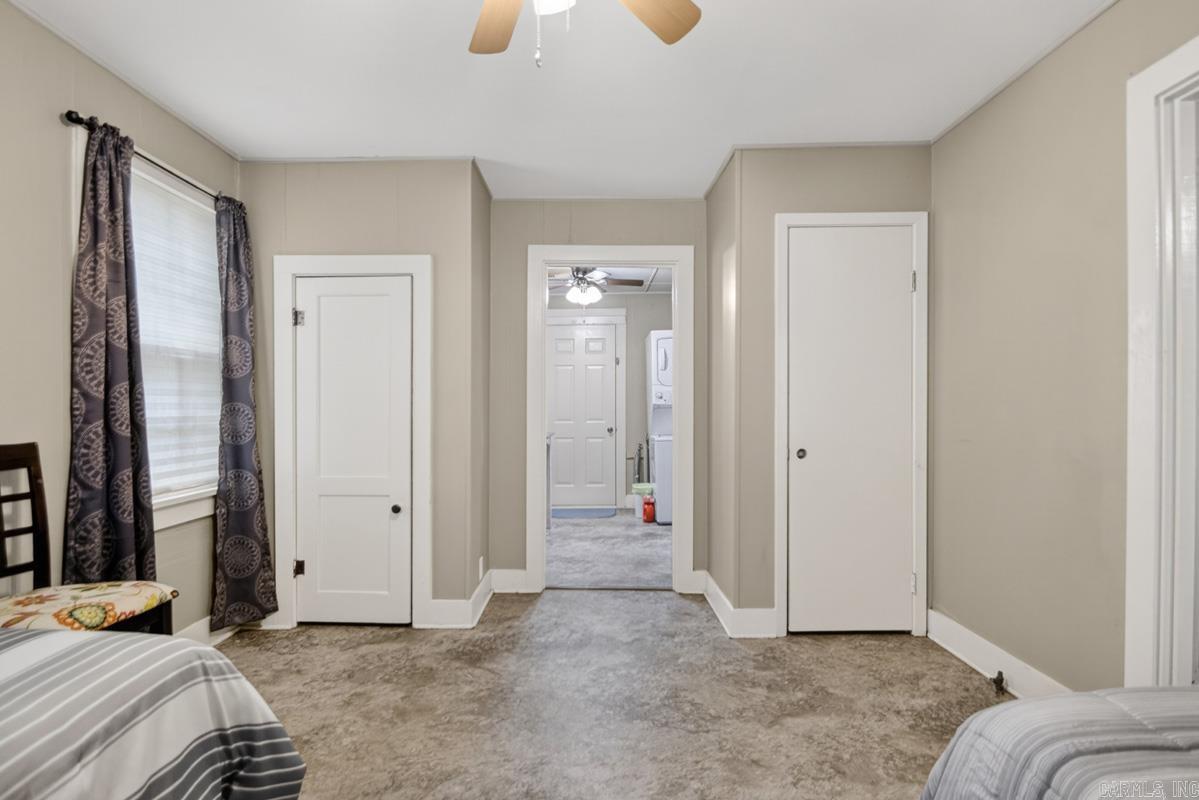 831 Center Street Property Photo 18