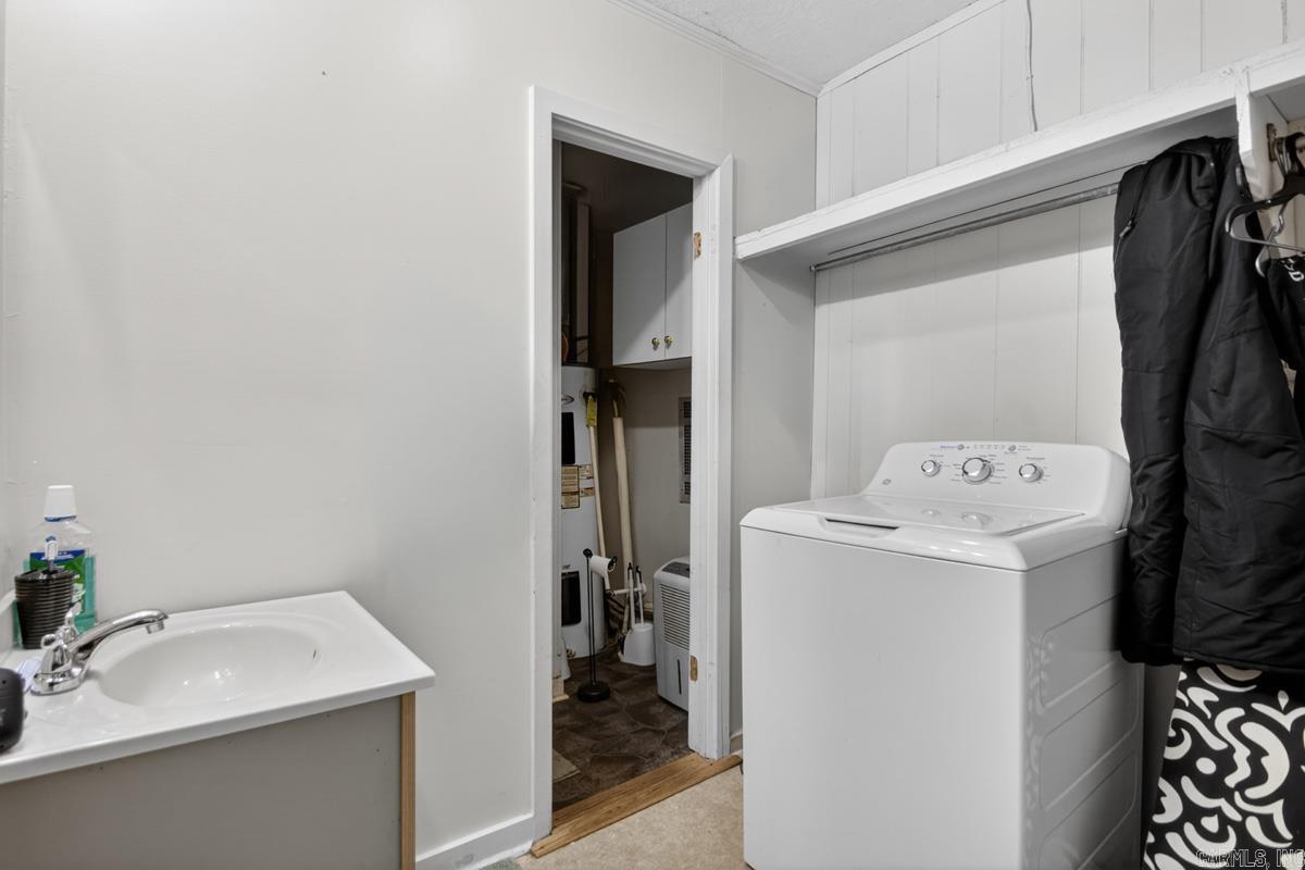 831 Center Street Property Photo 21