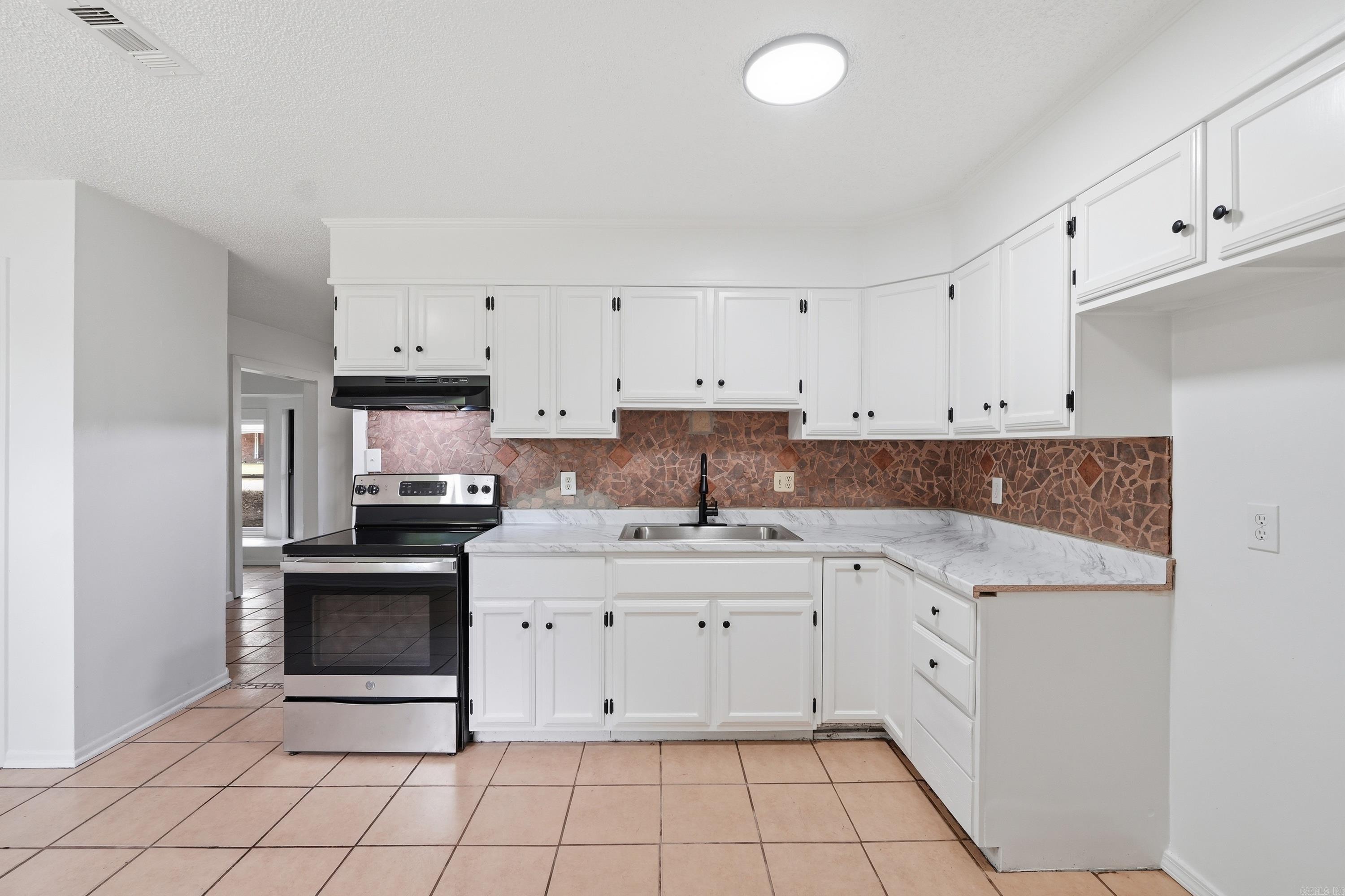 110 Kitterman Street Property Photo 16