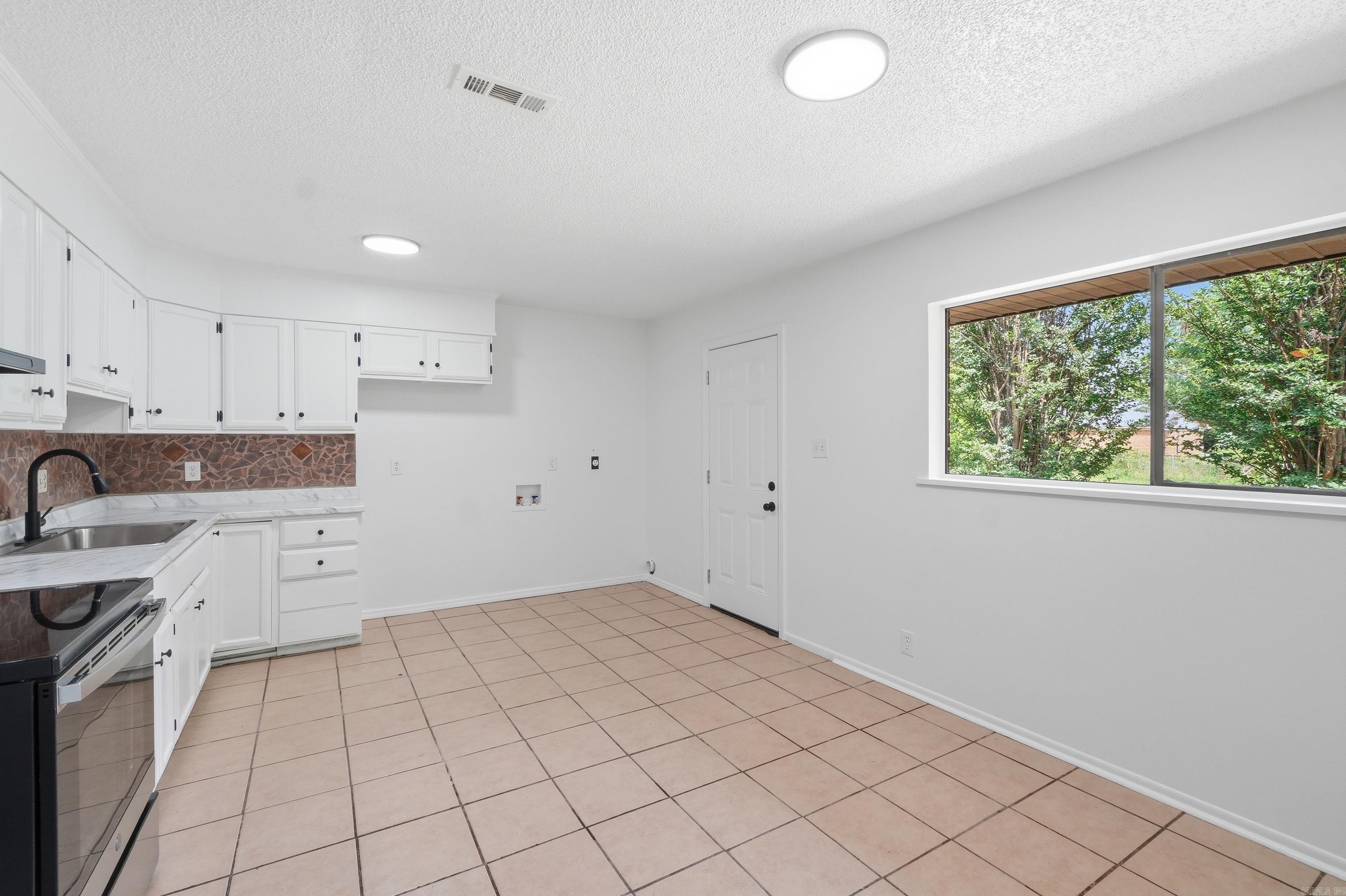 110 Kitterman Street Property Photo 20
