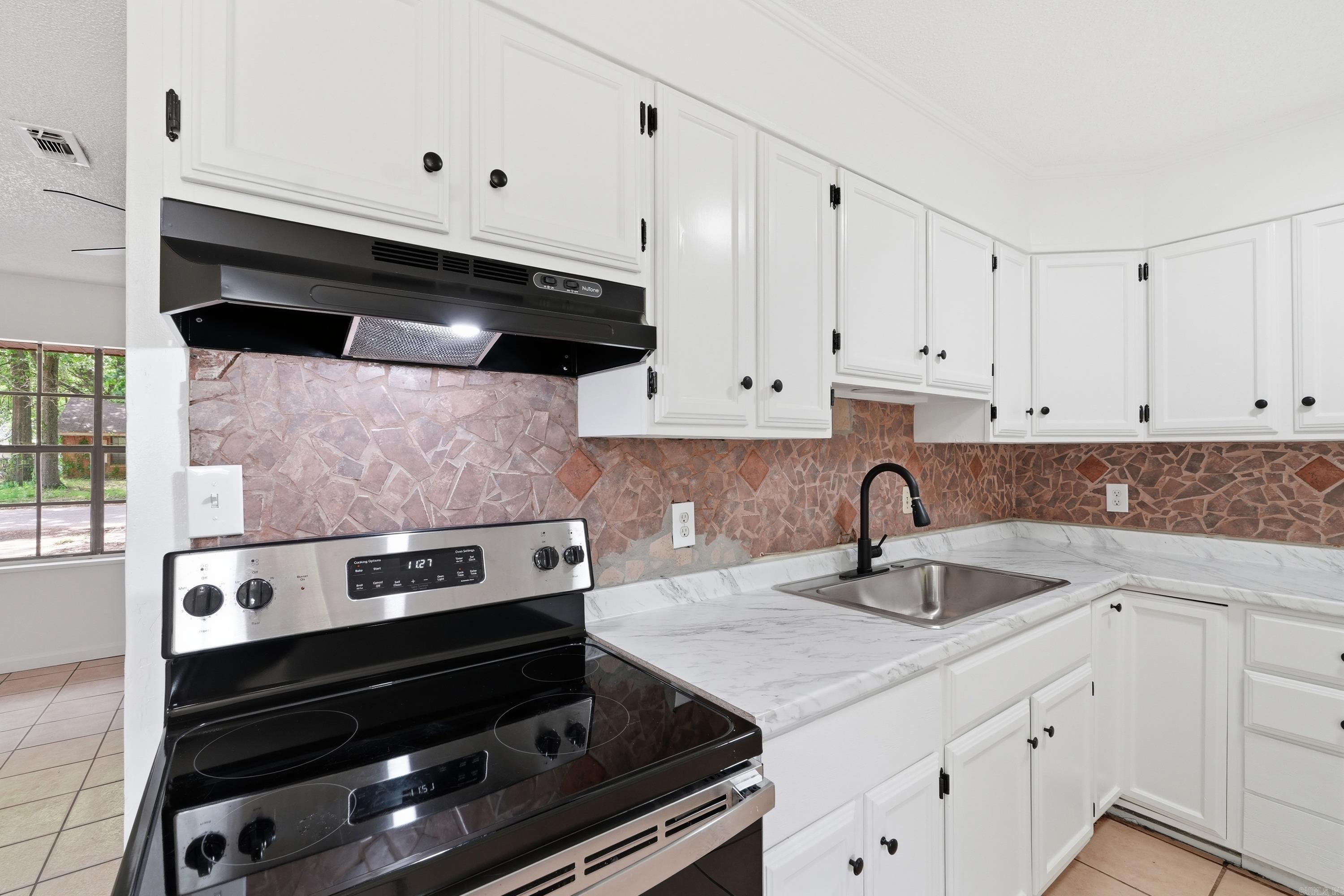 110 Kitterman Street Property Photo 24