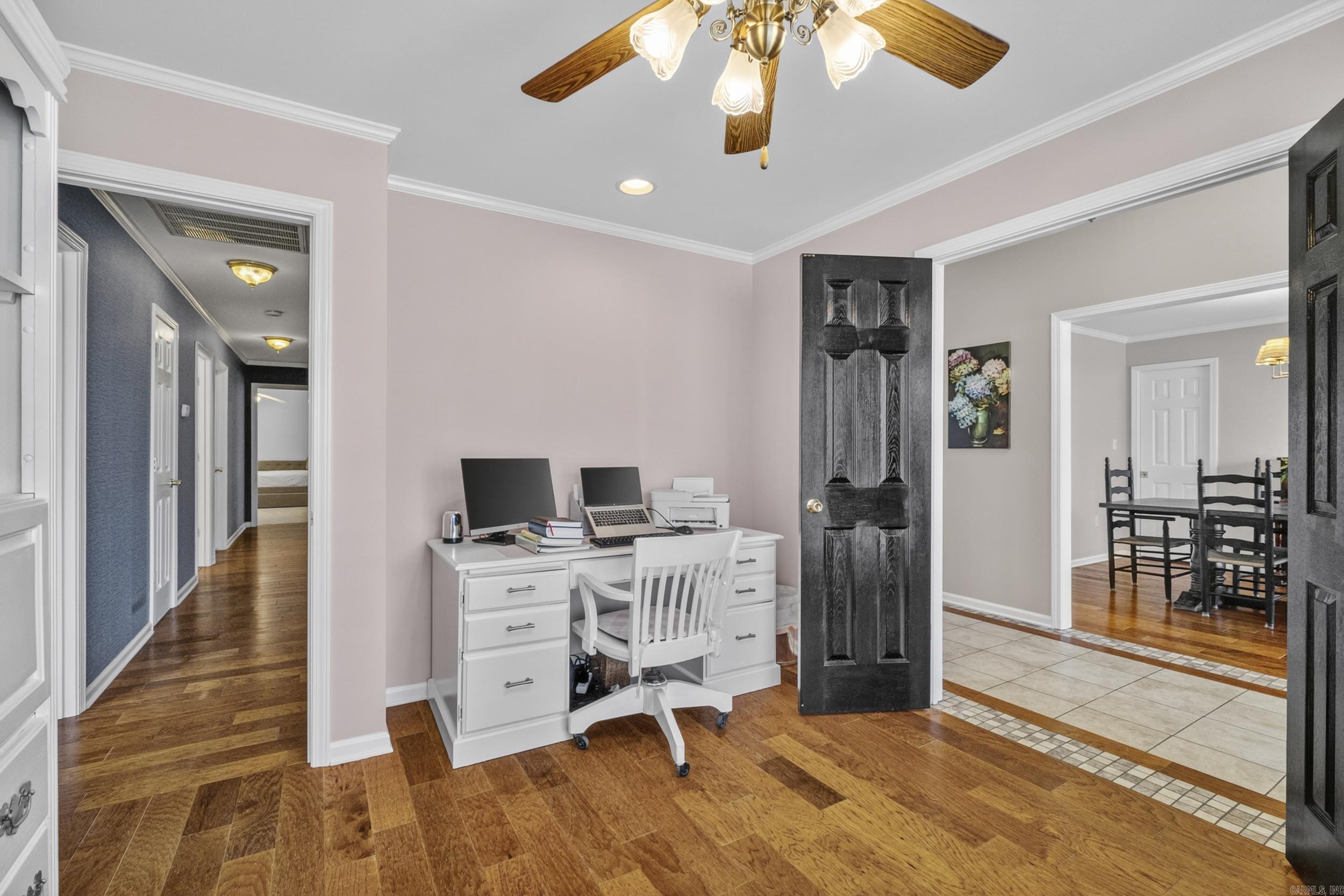 2311 Orleans Place Property Photo 3