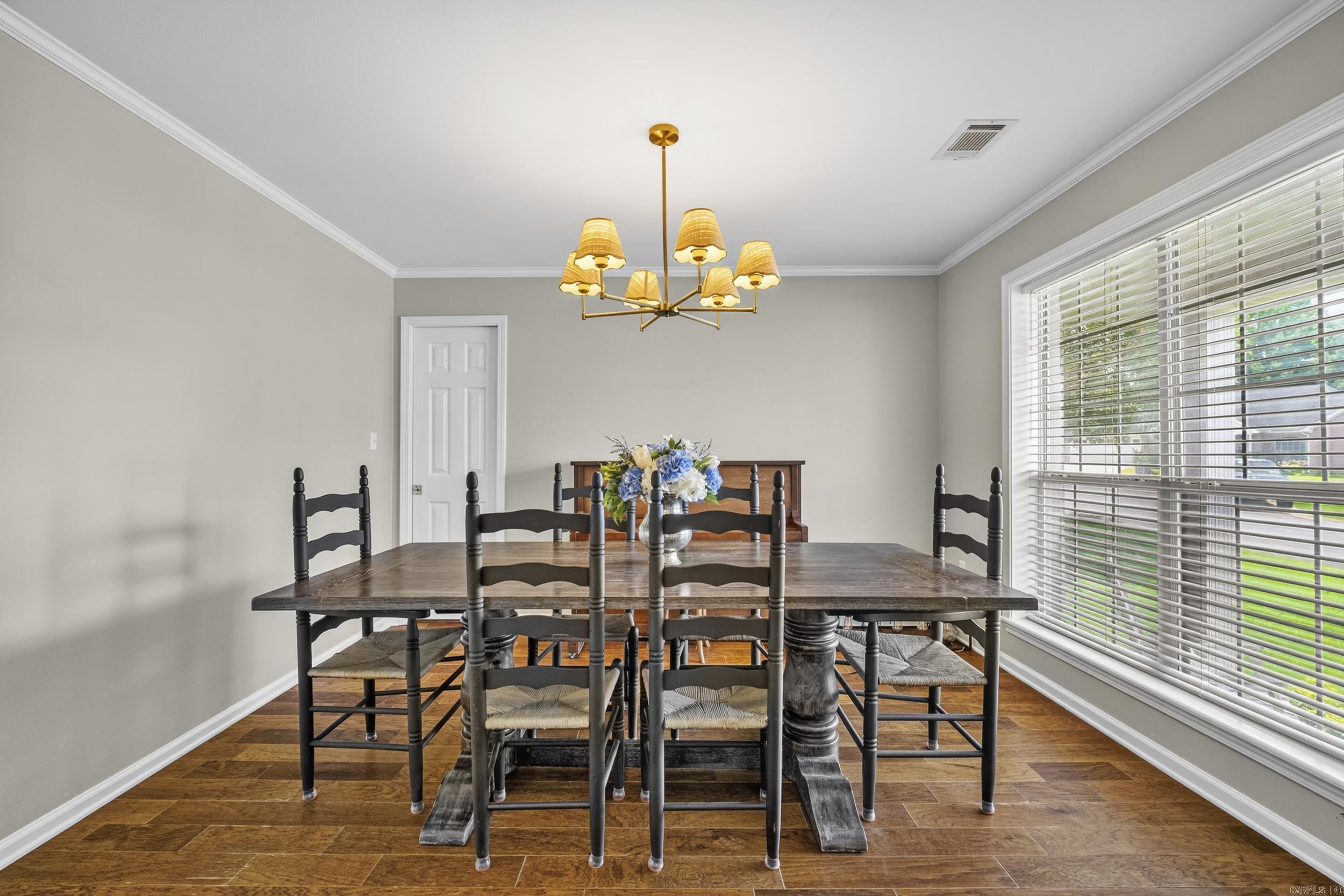 2311 Orleans Place Property Photo 4