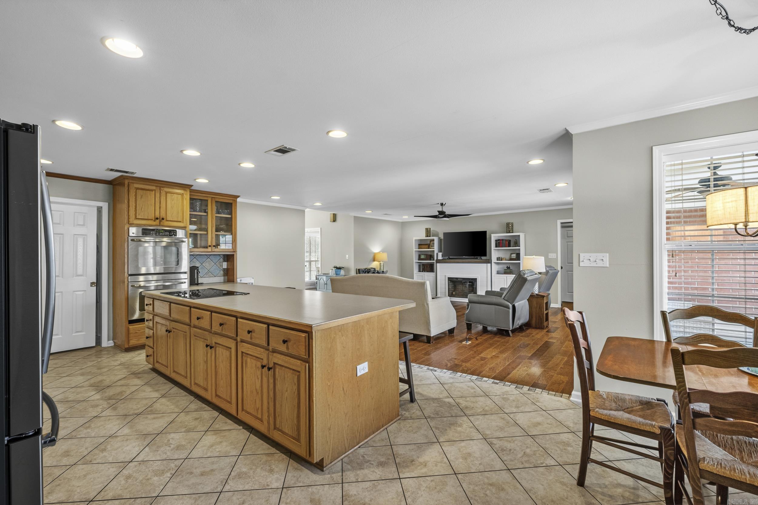 2311 Orleans Place Property Photo 12